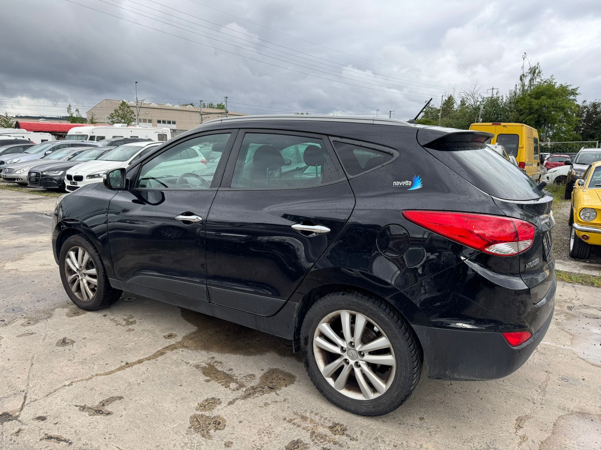HYUNDAI iX 35 2.0 Style 4WD Automatic-image-3