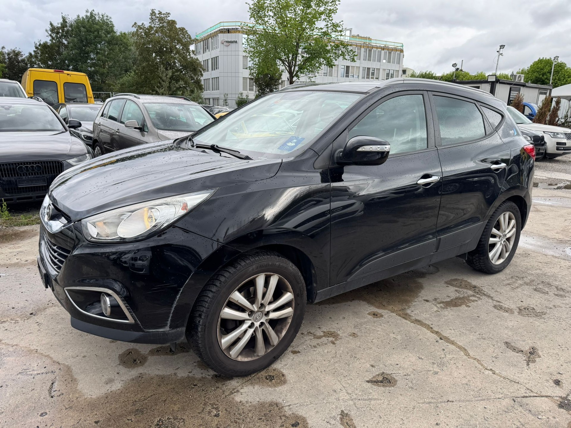 HYUNDAI iX 35 2.0 Style 4WD Automatic-image-2