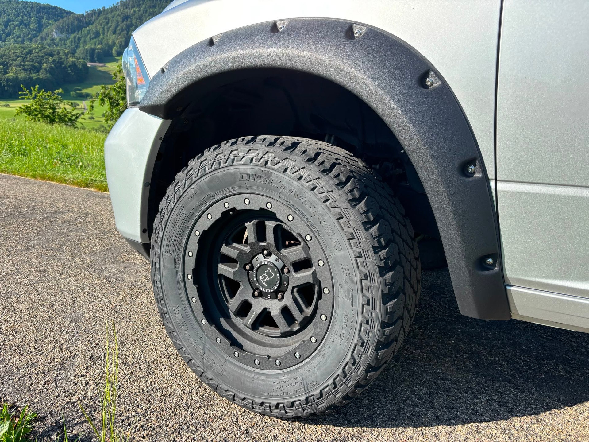 DODGE Ram 1500-image-8