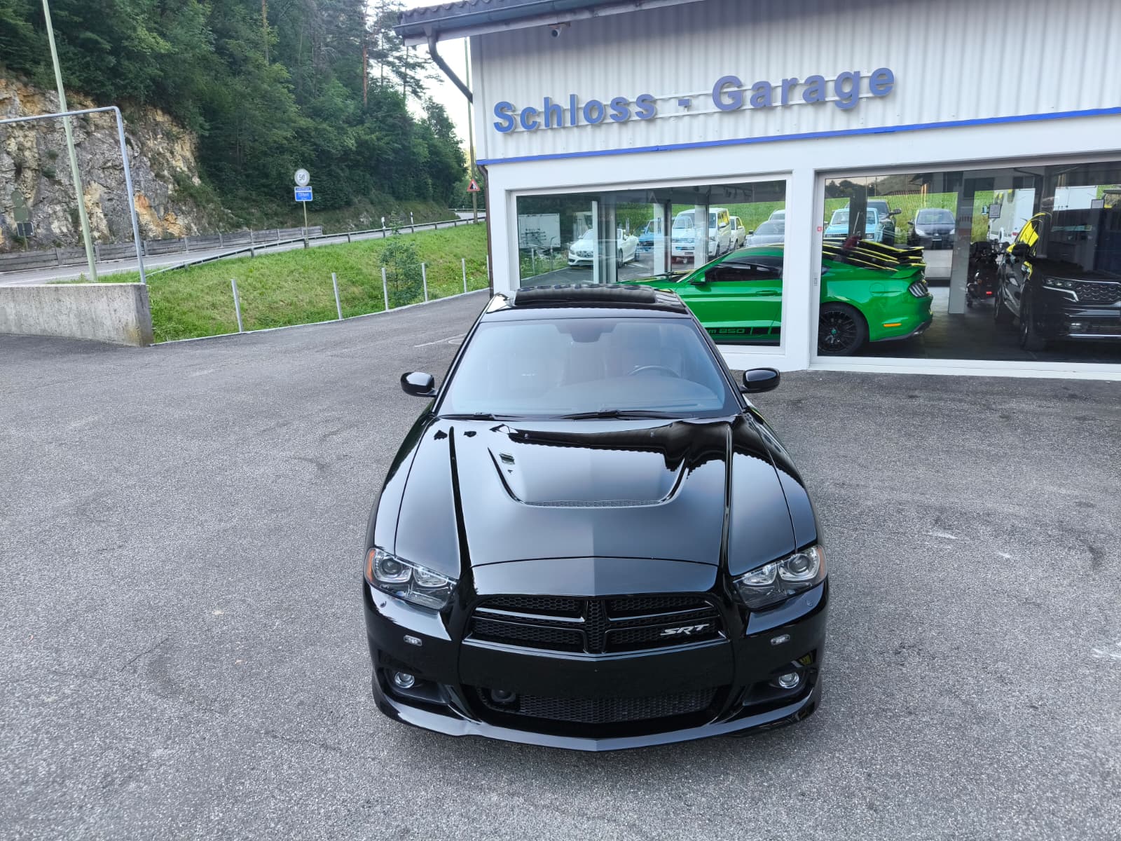 DODGE Charger 6.4 SRT-8-showroom-element-3