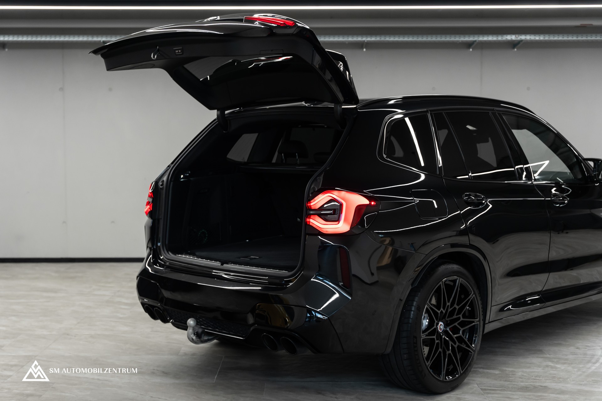 BMW X3 M Competition / Panorama / 50 Jahre BMW M / 360° / Head-Up / Laserlight-image-9