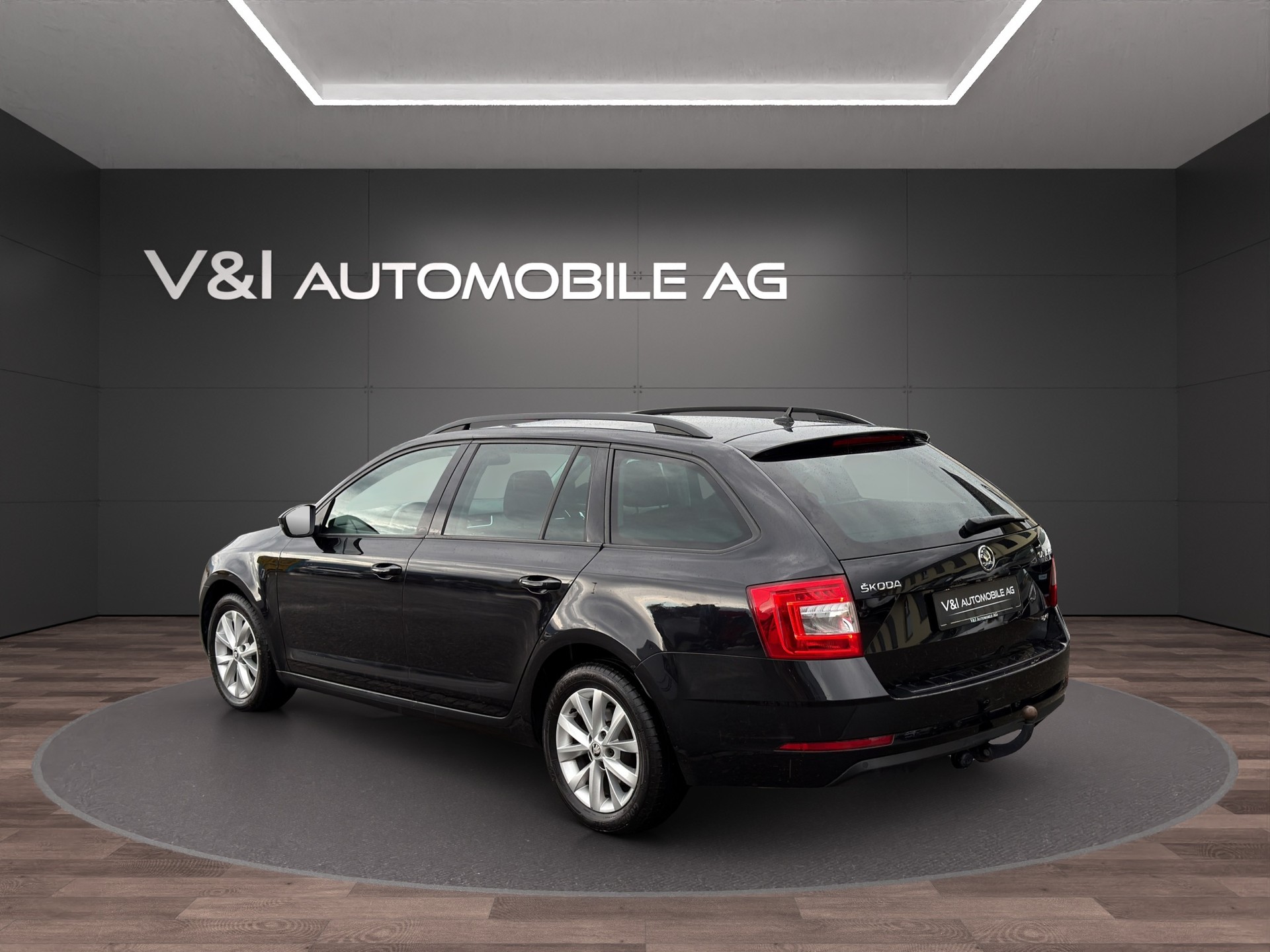 SKODA Octavia Combi 2.0 TDI Ambition 4x4 DSG-showroom-element-3