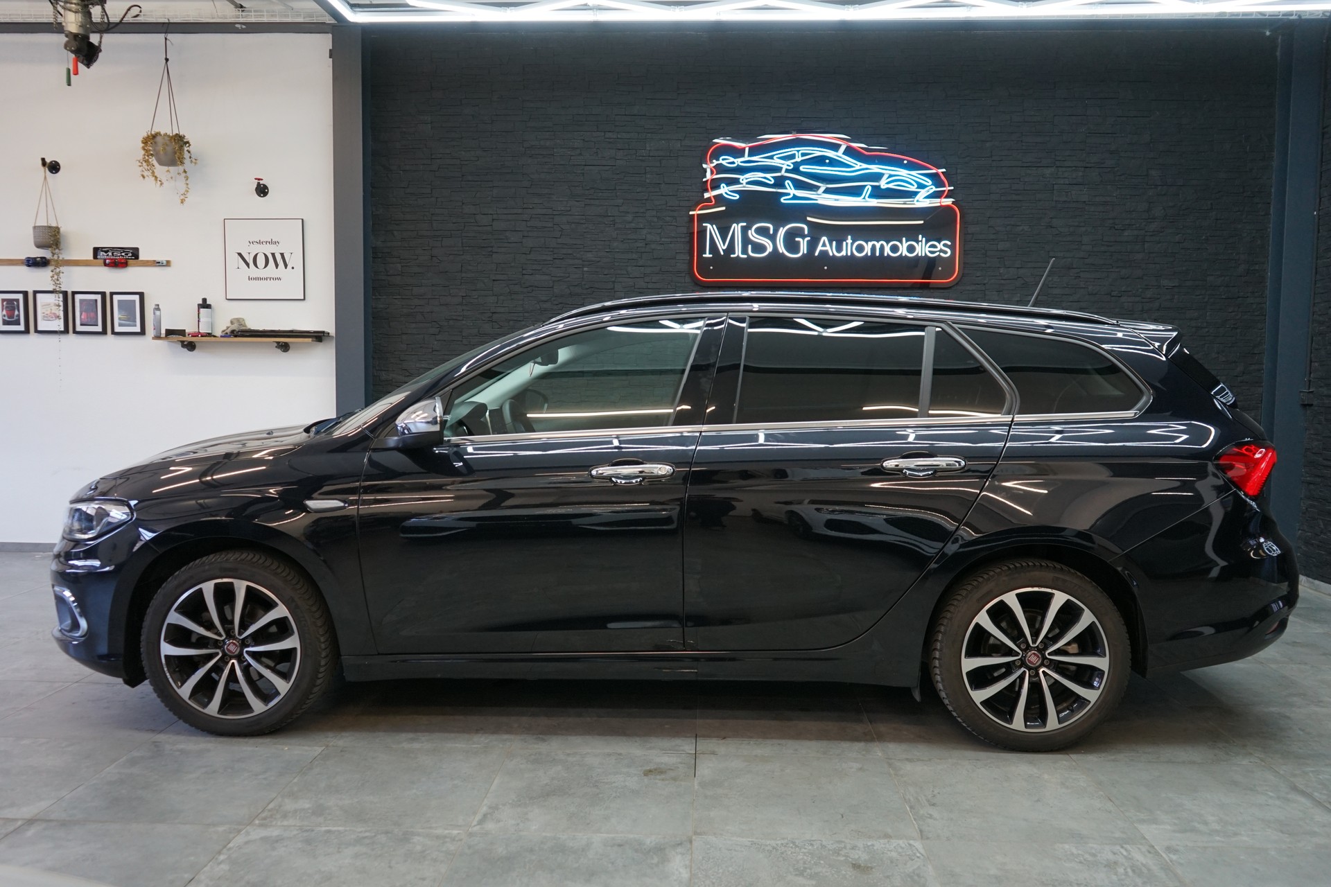 FIAT Tipo 1.6MJ Station Wagon S-Design-showroom-element-1