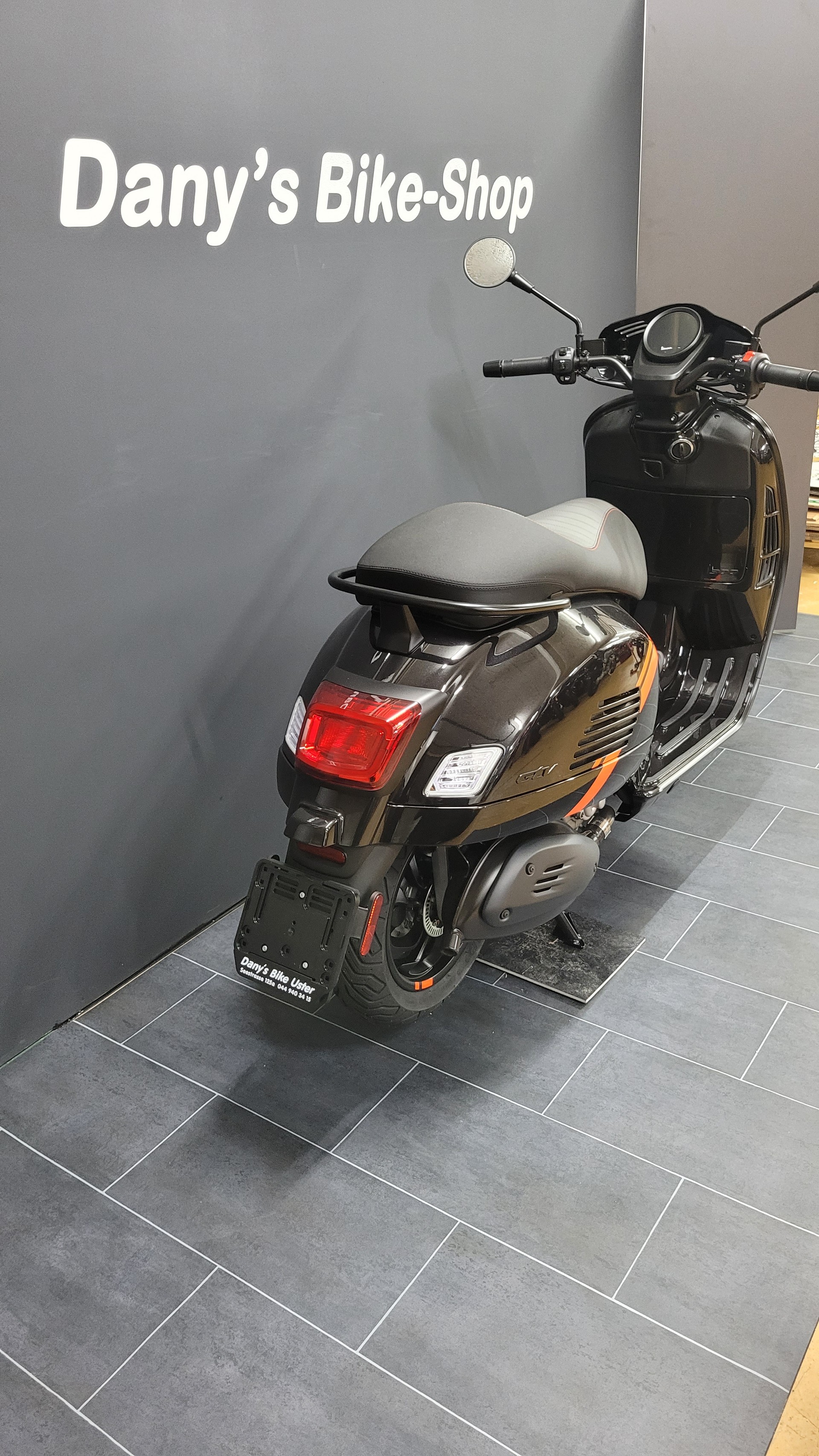 PIAGGIO Vespa GTV 300-image-1
