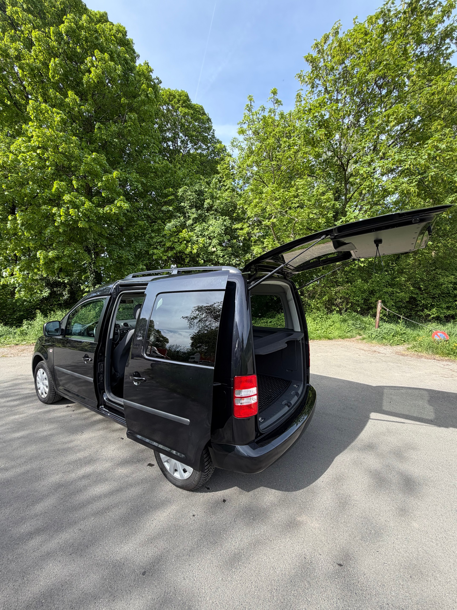VW Caddy 1.6 TDI Blue Motion TechnologyTrendline-image-2
