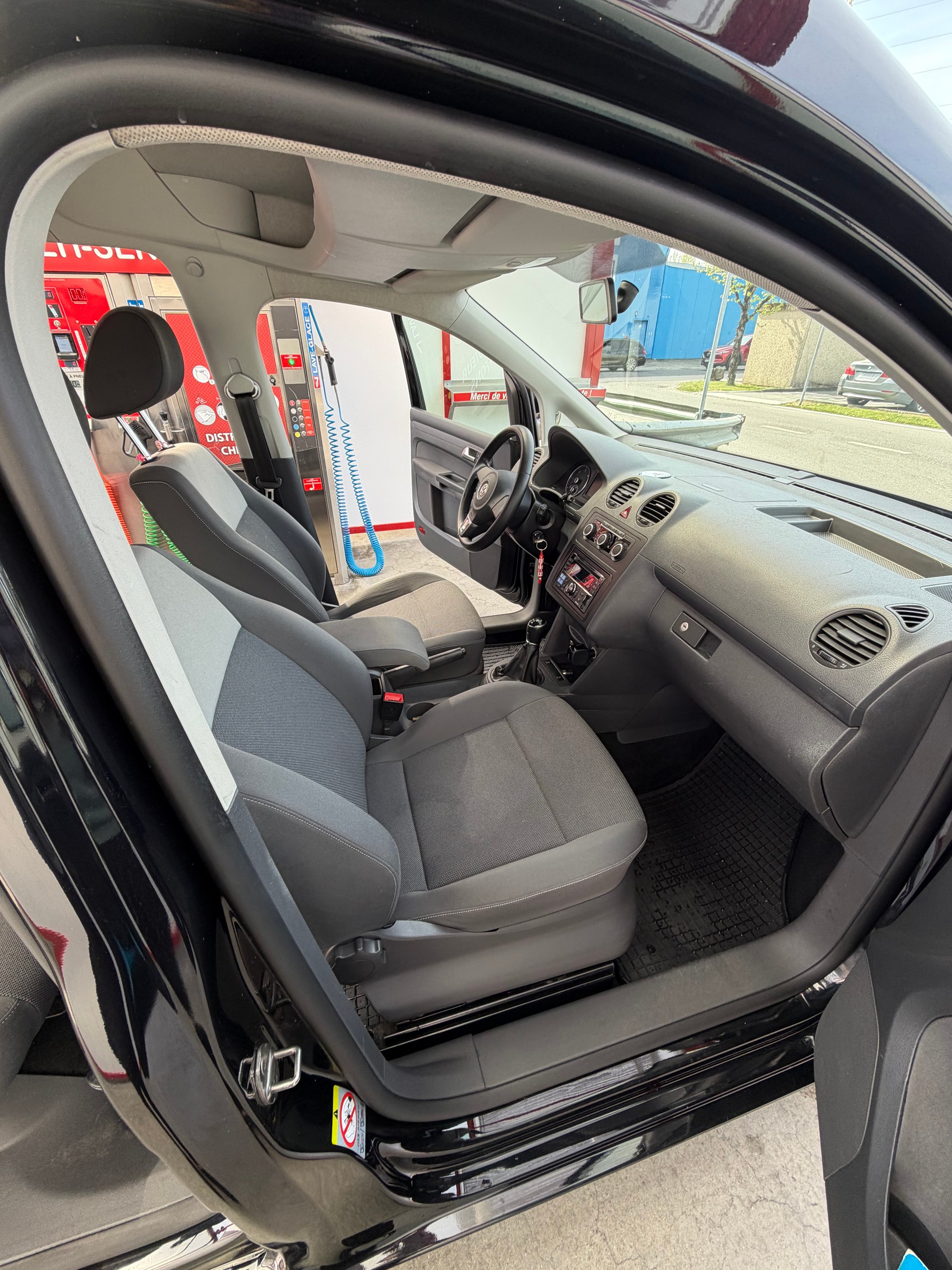 VW Caddy 1.6 TDI Blue Motion TechnologyTrendline-image-9