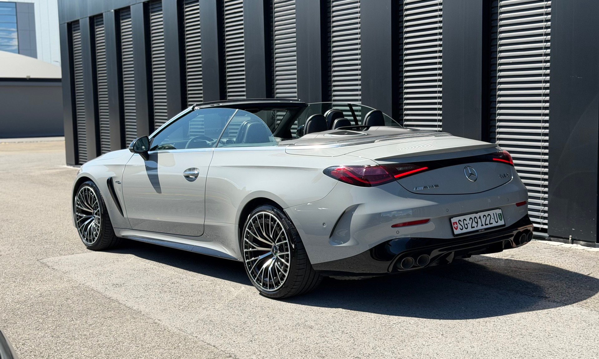 MERCEDES-BENZ CLE AMG 53 Cabrio 4Matic♦️Massagesitze*Topausstattung*NP CHF 132`670.-♦️-showroom-element-1