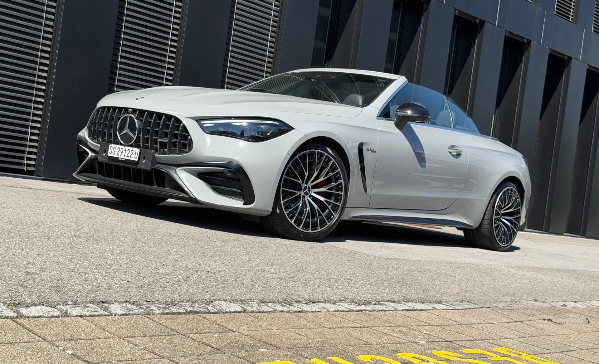 MERCEDES-BENZ CLE AMG 53 Cabrio 4Matic♦️Massagesitze*Topausstattung*NP CHF 132`670.-♦️-showroom-element-2