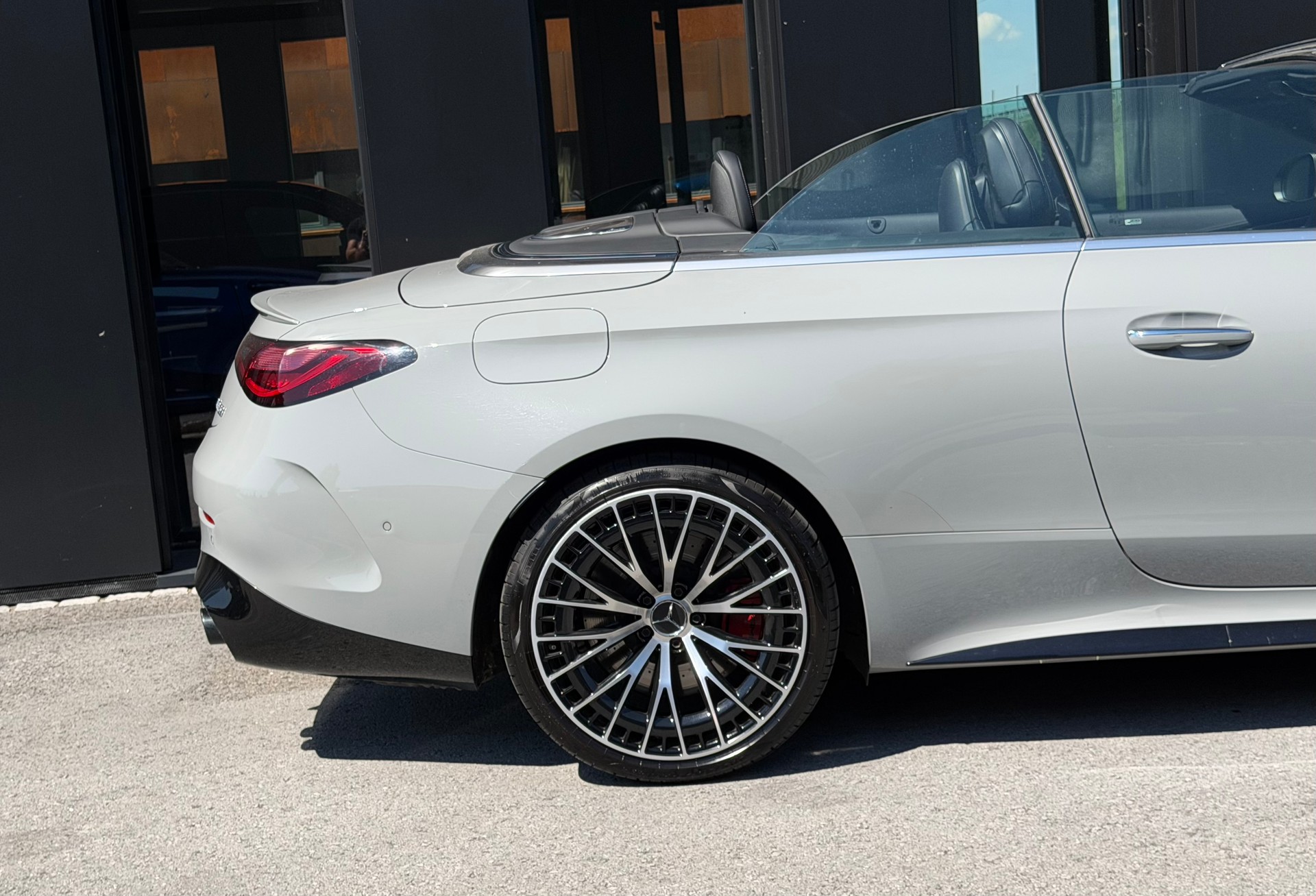 MERCEDES-BENZ CLE AMG 53 Cabrio 4Matic♦️Massagesitze*Topausstattung*NP CHF 132`670.-♦️-image-8