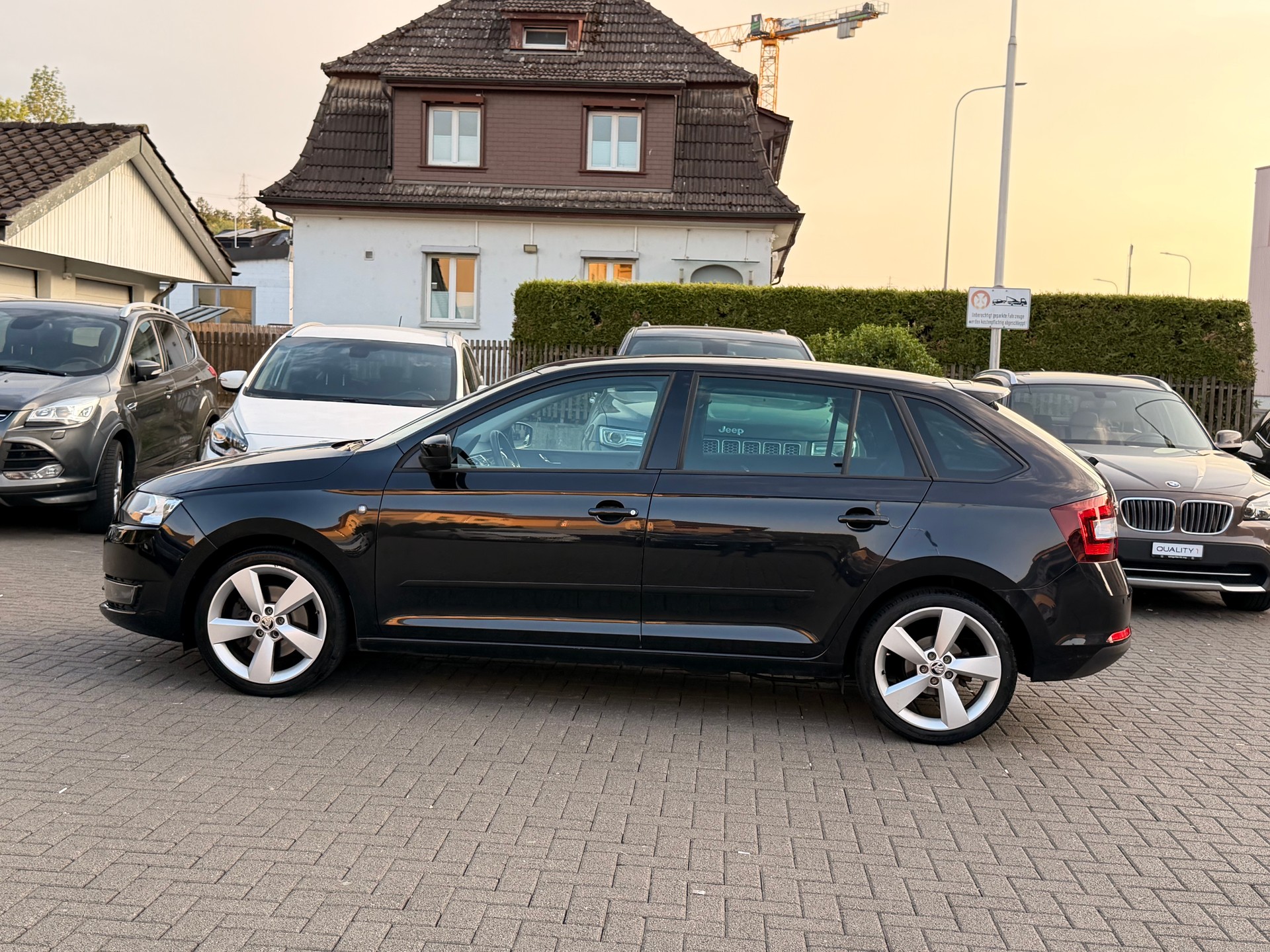 SKODA Rapid Spaceback 1.4 TSI Elegance DSG-image-8
