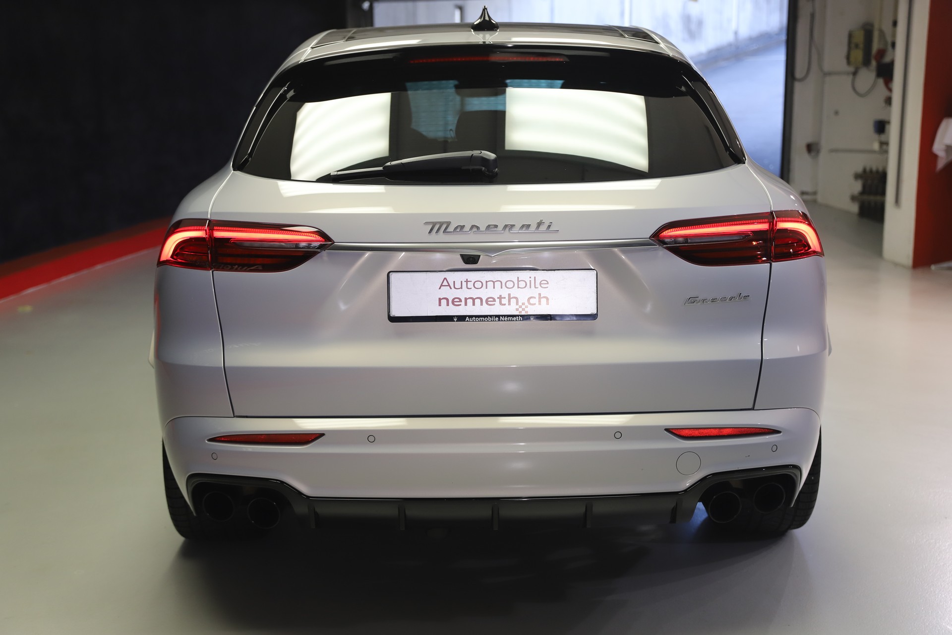 MASERATI Grecale 2.0 MHEV Modena Hybrid Automatica-showroom-element-3