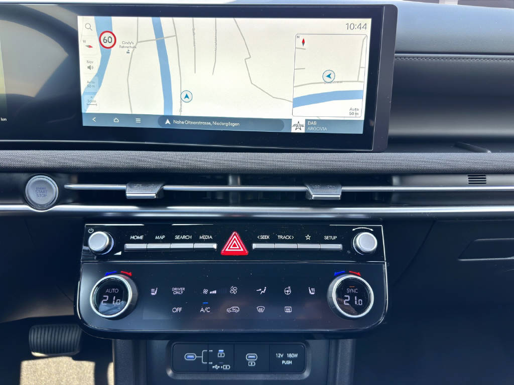 HYUNDAI TUCSON 1.6 T-GDi Hybrid Origo Blackline 4WD-image-14