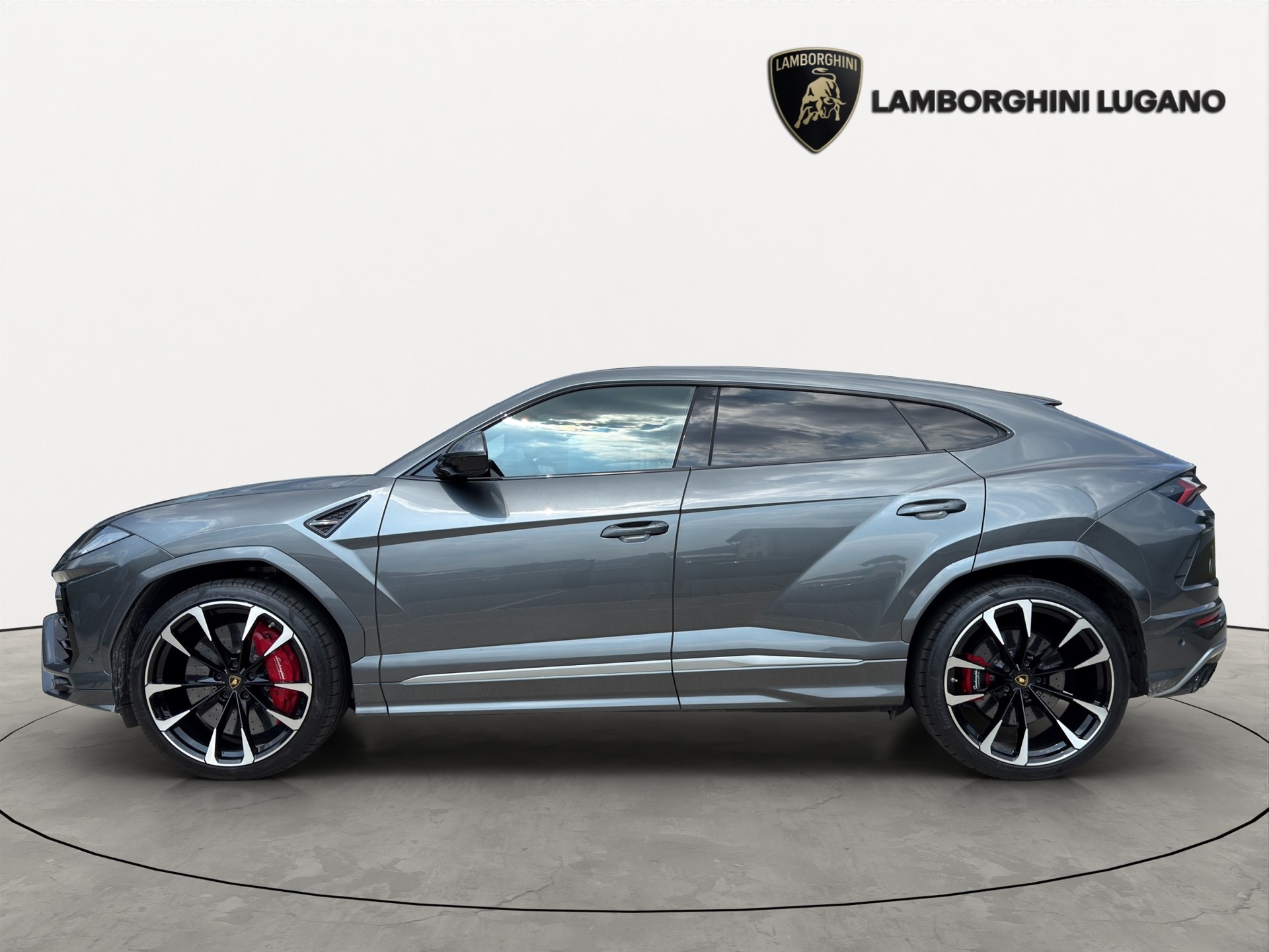 LAMBORGHINI Urus E-Gear MY19 Selezione Certified Pre-Owned Certifications: 150-point check list Lamborghini Lugano-showroom-element-3