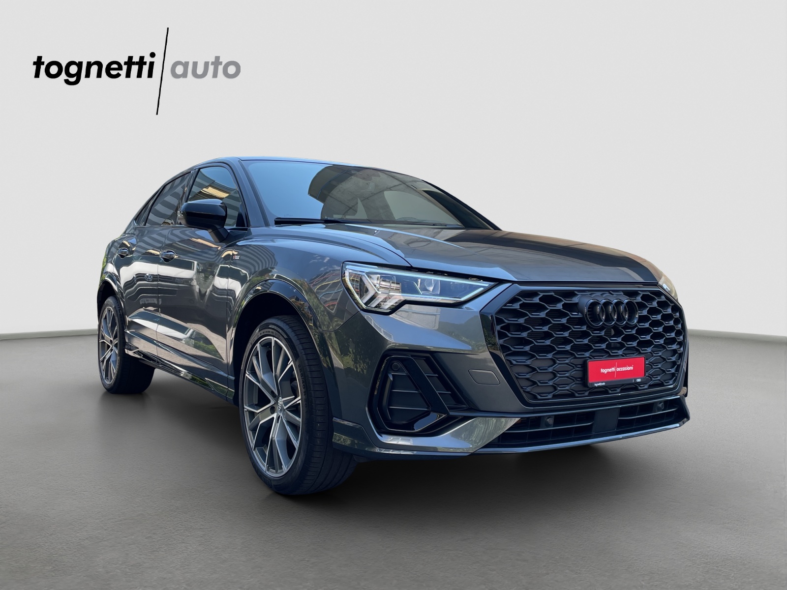 AUDI Q3 Sportback 45 TFSI e S line S-tronic-showroom-element-1
