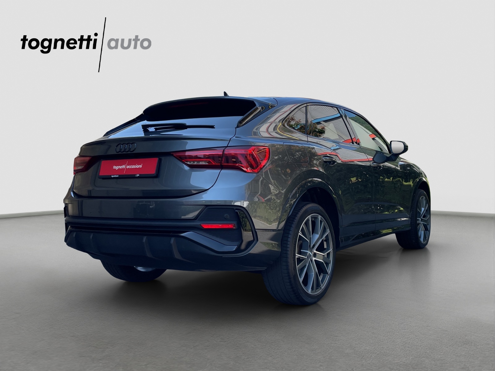 AUDI Q3 Sportback 45 TFSI e S line S-tronic-showroom-element-3