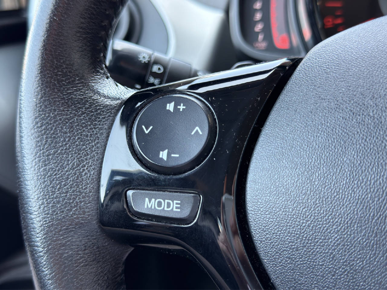 TOYOTA Aygo 1.0 VVT-i x-play-image-13