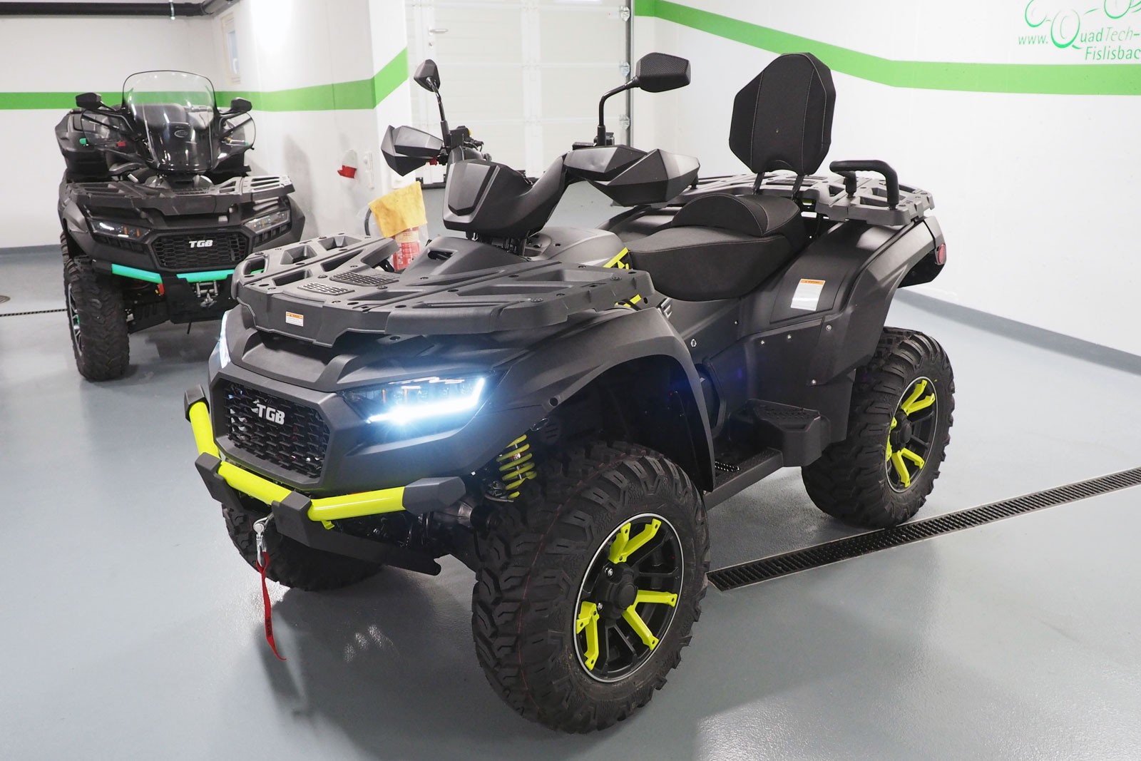 TGB Blade 1000 EFI LT Touring 4x4-showroom-element-2