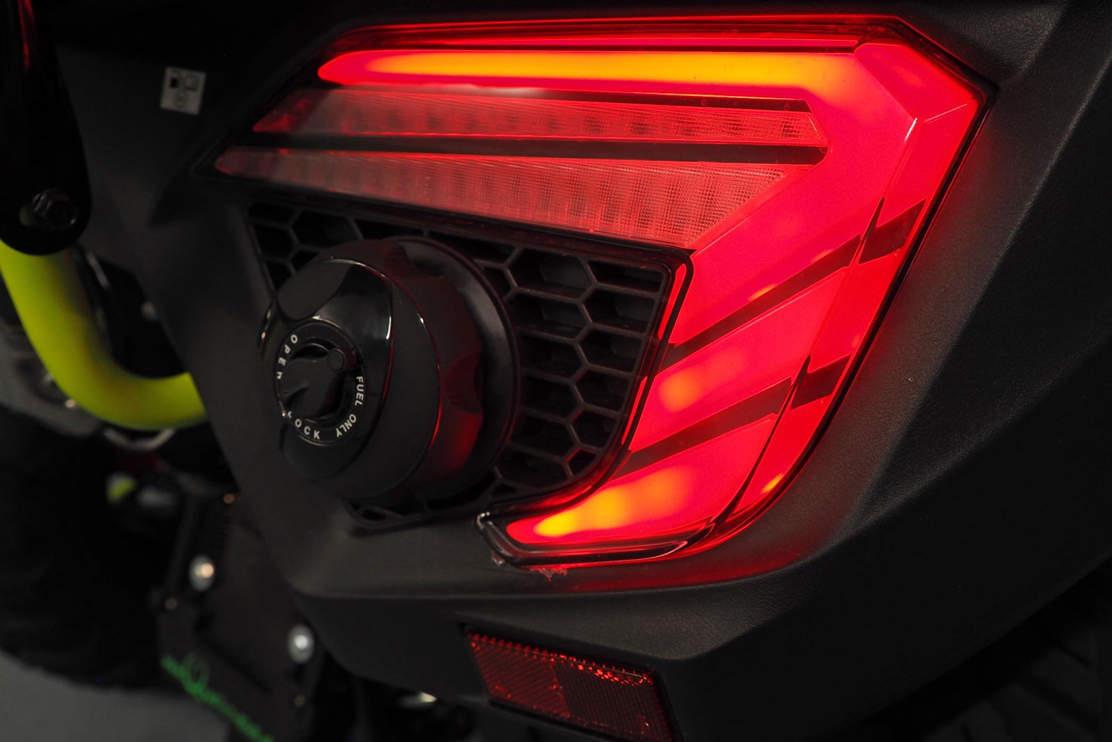 TGB Blade 1000 EFI LT Touring 4x4-image-9