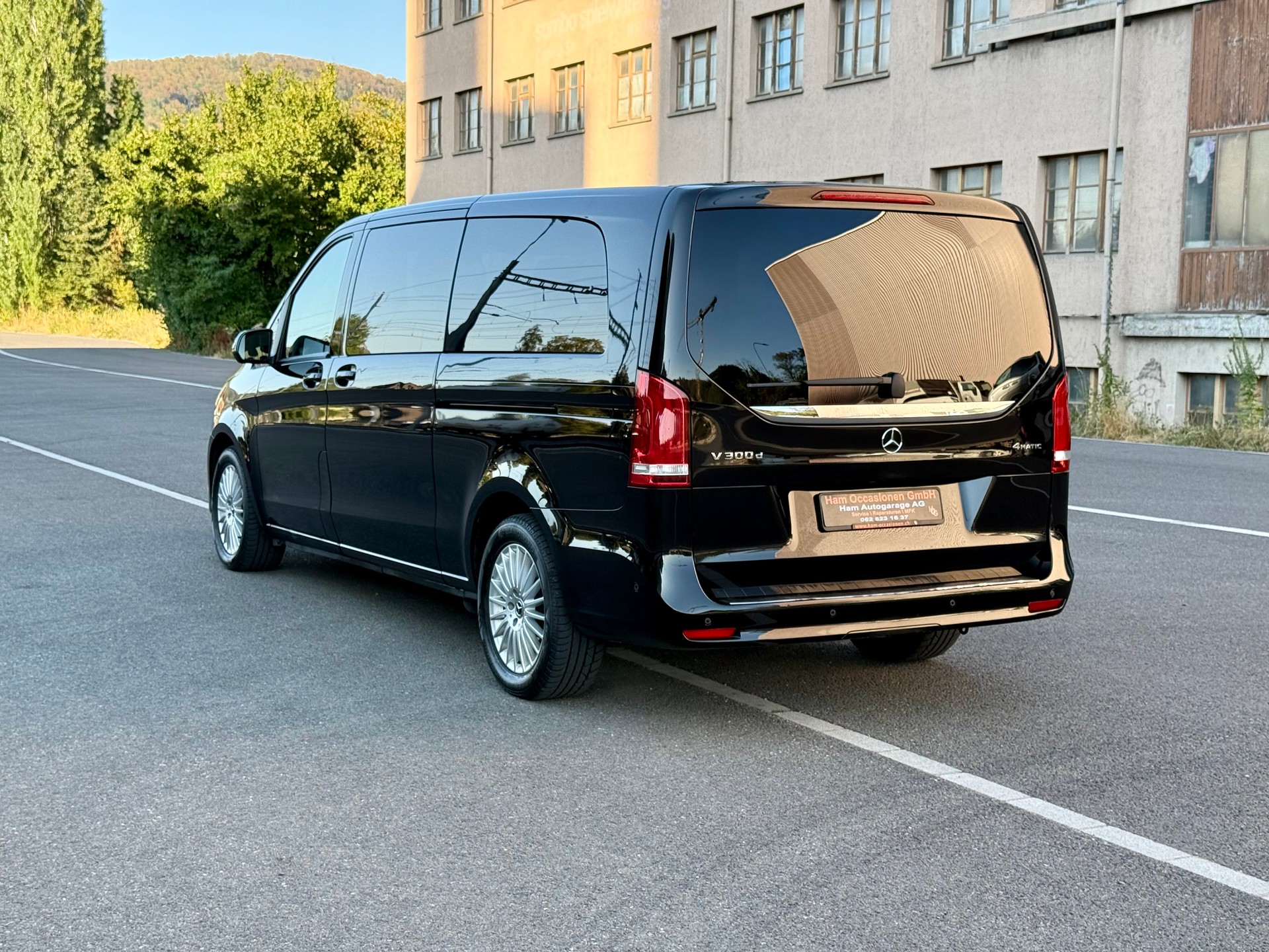 MERCEDES-BENZ V 300 d extralang Avantgarde 4Matic 9G-Tronic-showroom-element-2