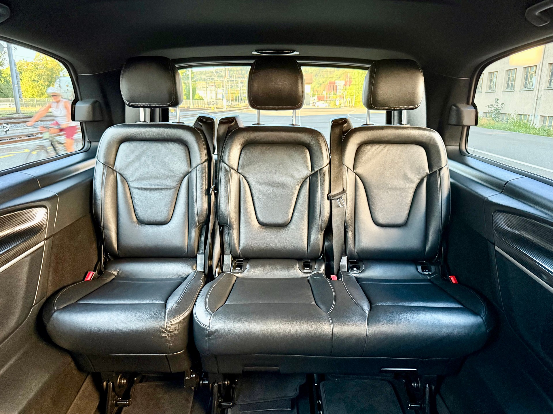 MERCEDES-BENZ V 300 d extralang Avantgarde 4Matic 9G-Tronic-image-15