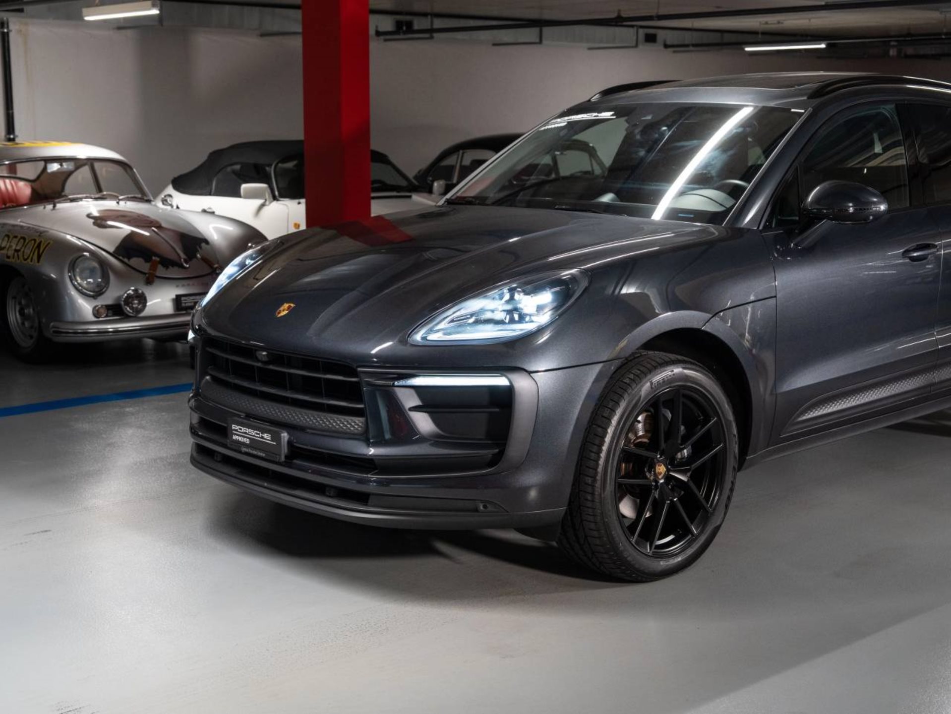 PORSCHE Macan-image-17