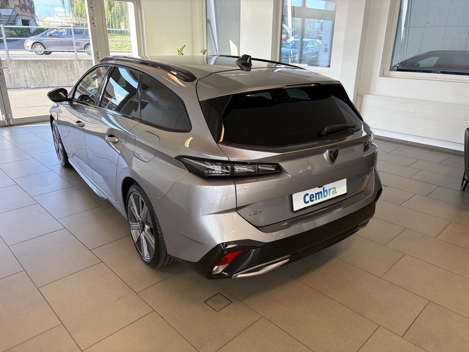 PEUGEOT 308 SW 1.6 PHEV 180 GT-showroom-element-3