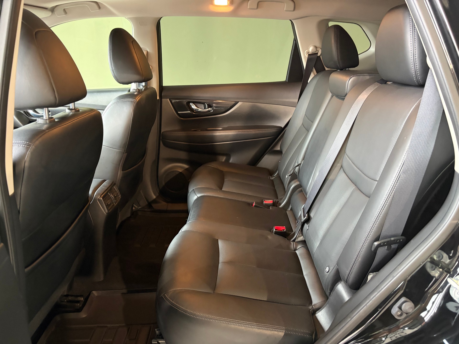 NISSAN X-Trail 2.0 dCi tekna Xtronic CVT ALL-MODE 4x4 *7Plätzer*Anhängerkupplung*Panoramadach*Ab MFK*-image-19