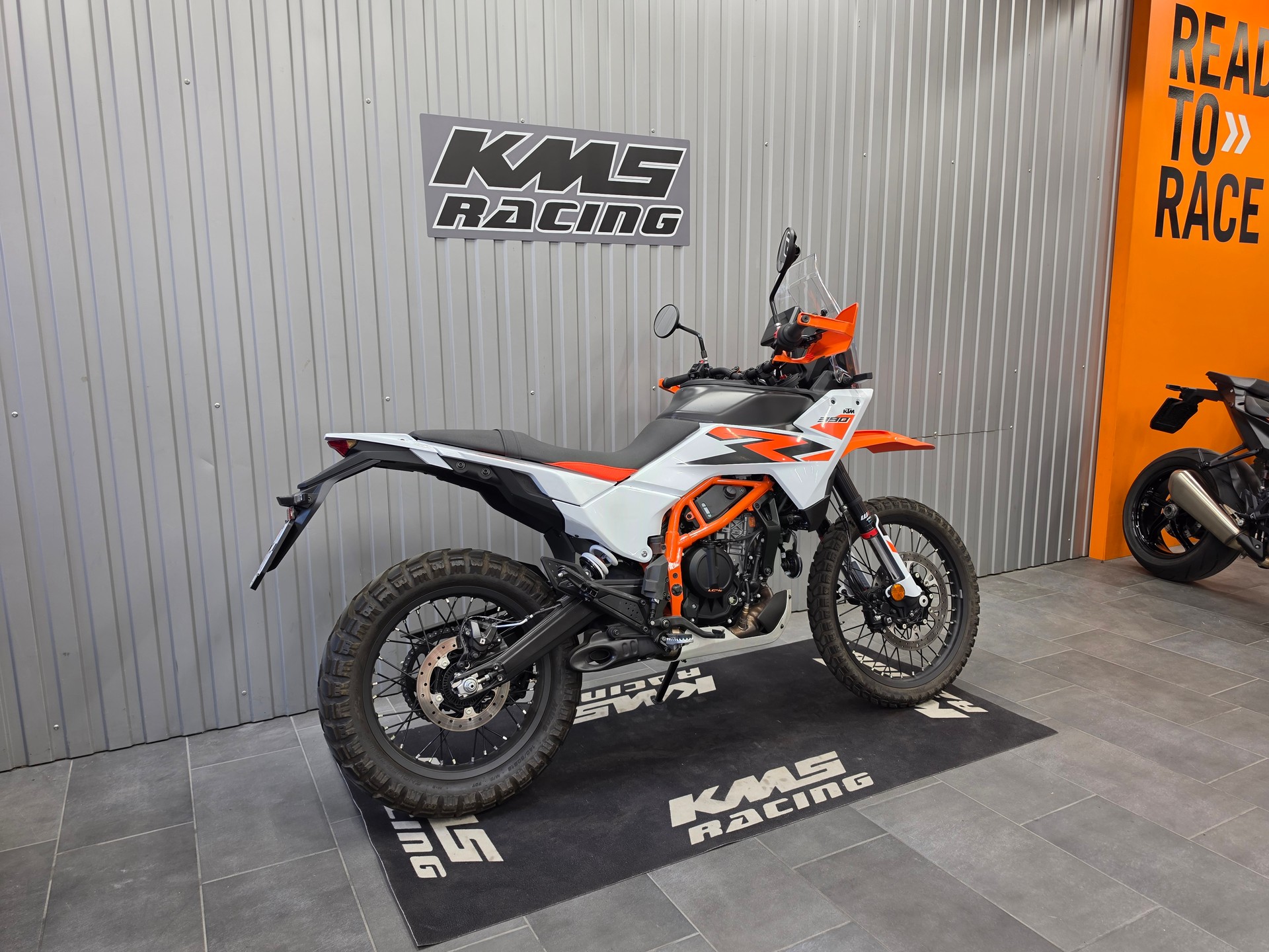 KTM 390 Adventure R-showroom-element-1