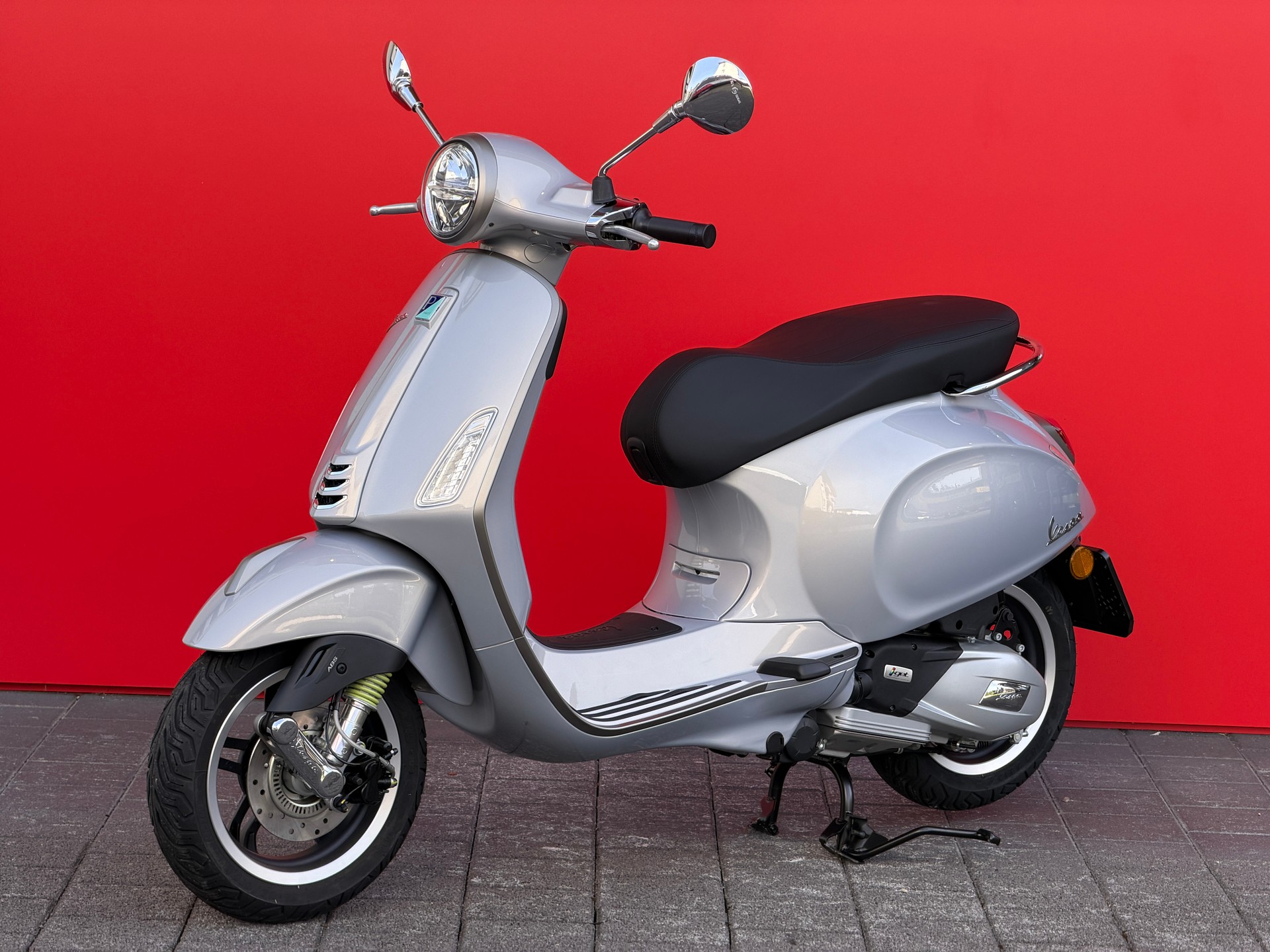 PIAGGIO Vespa 125 Primavera-image-15