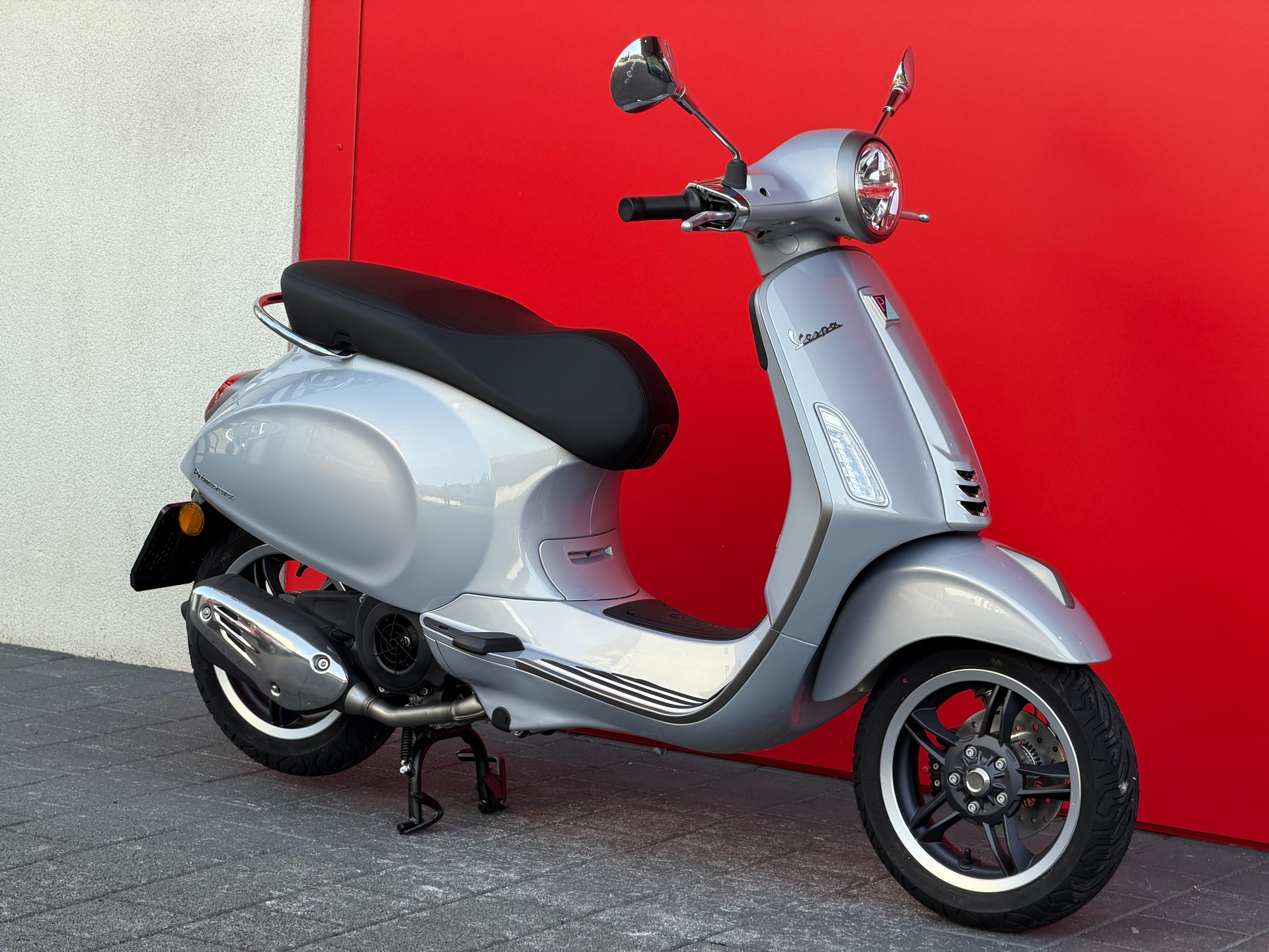 PIAGGIO Vespa 125 Primavera-showroom-element-3