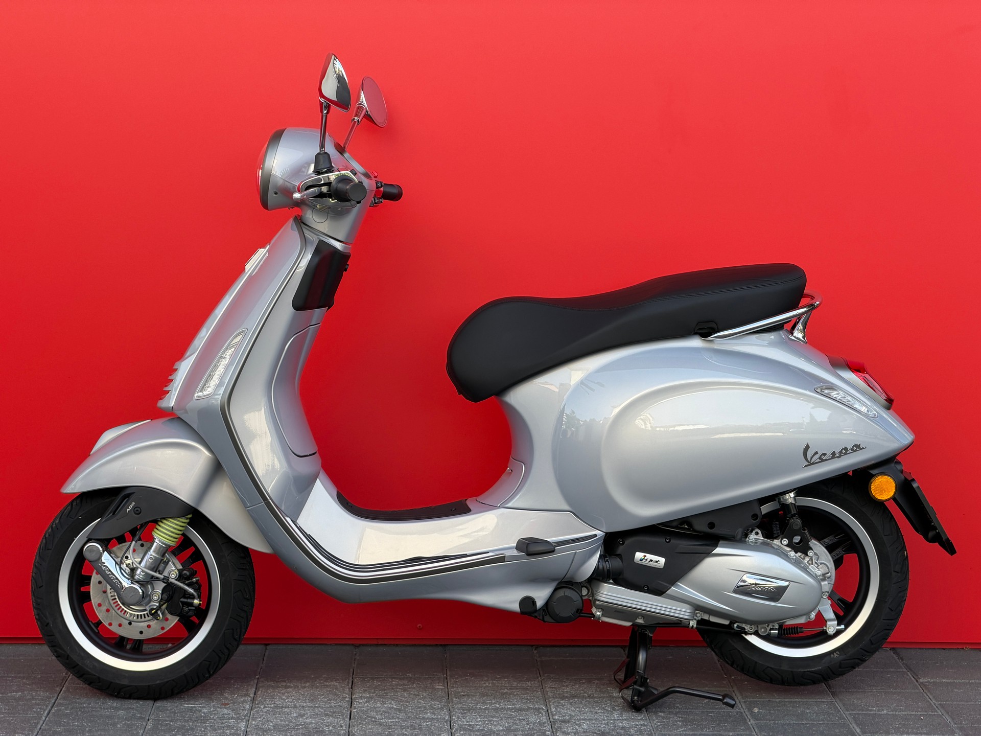 PIAGGIO Vespa 125 Primavera-image-12
