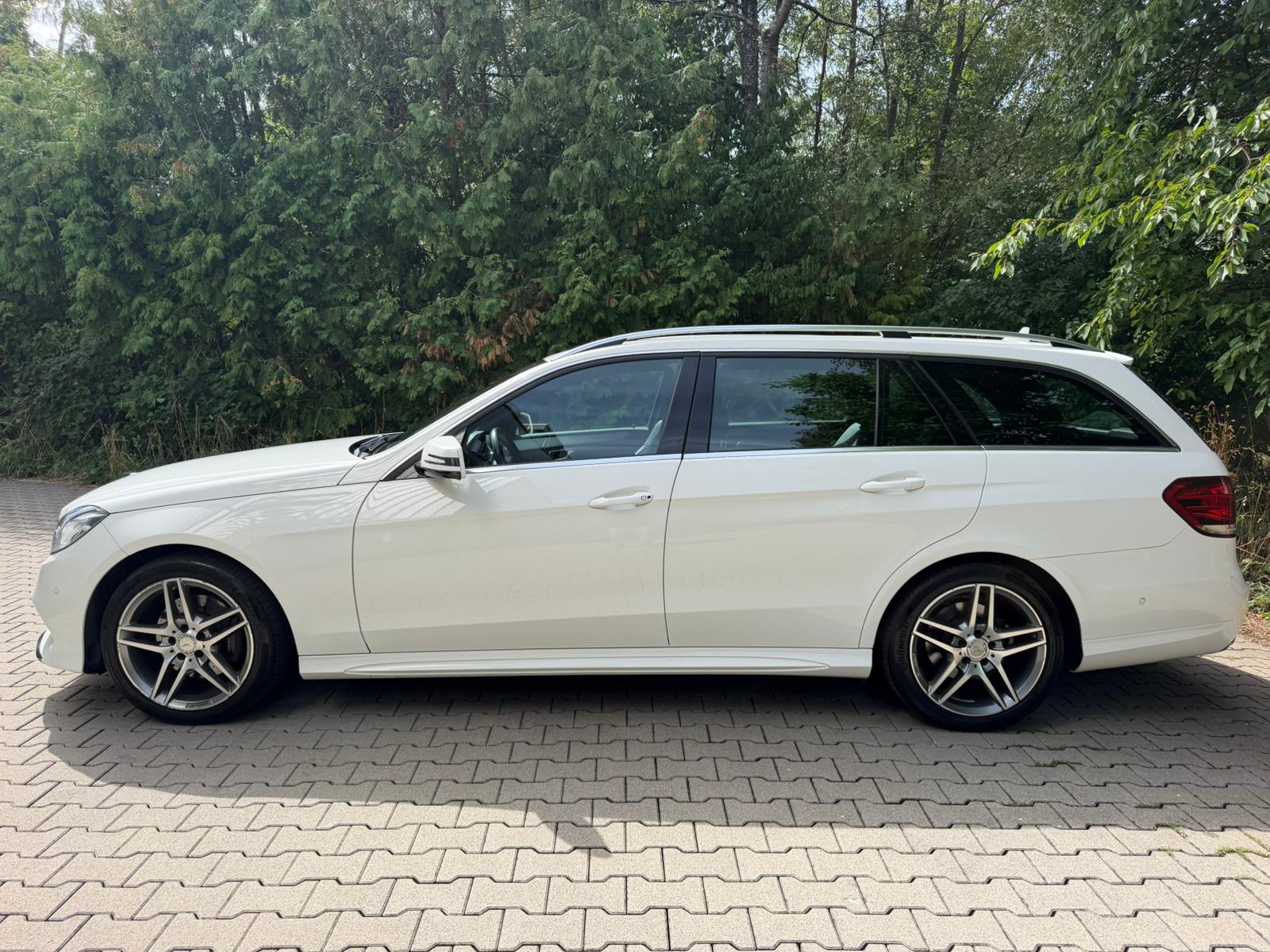 MERCEDES-BENZ E 220 BlueTEC 4Matic 7G-Tronic AMG Line-showroom-element-1