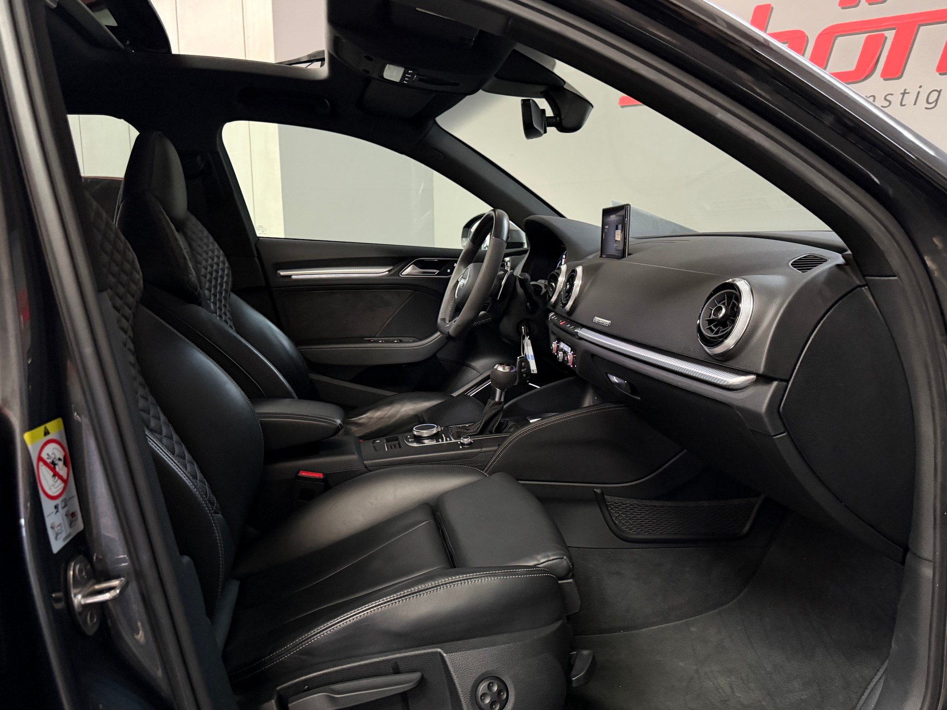 AUDI RS3 Sportback 2.5 TSI quattro S-tronic ohne OPF-image-19