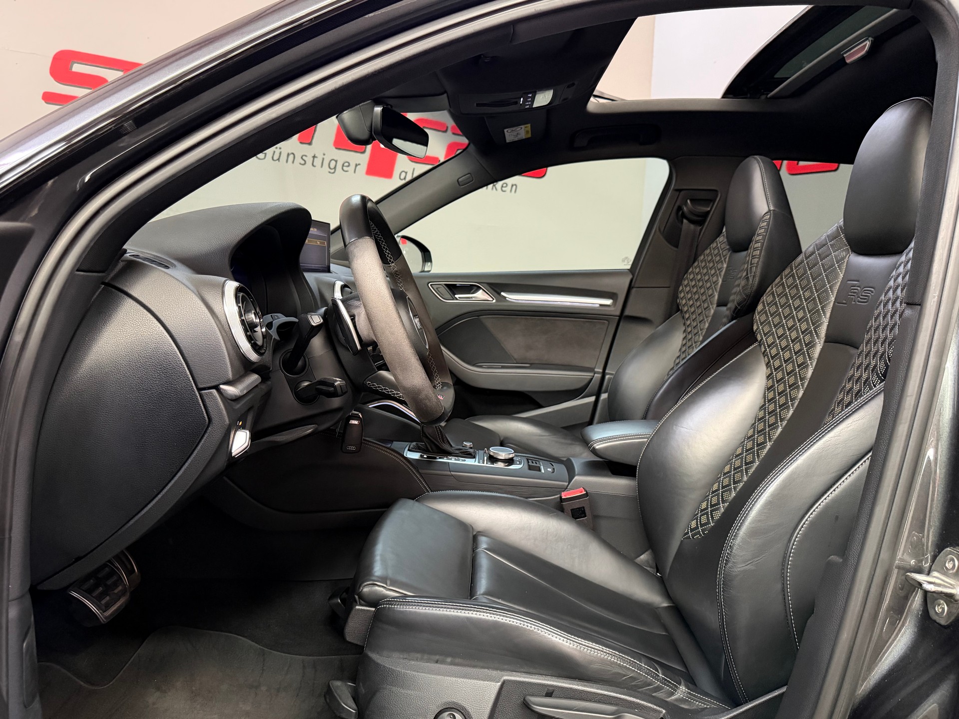 AUDI RS3 Sportback 2.5 TSI quattro S-tronic ohne OPF-image-10