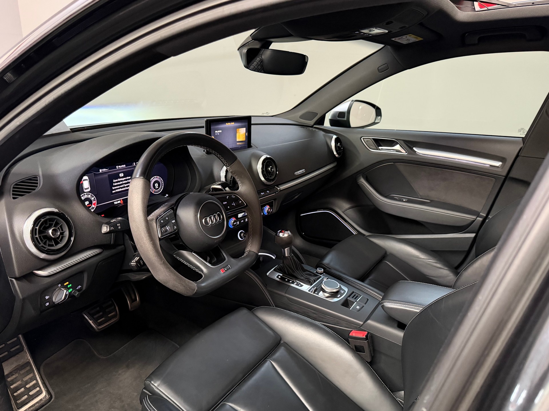 AUDI RS3 Sportback 2.5 TSI quattro S-tronic ohne OPF-image-15
