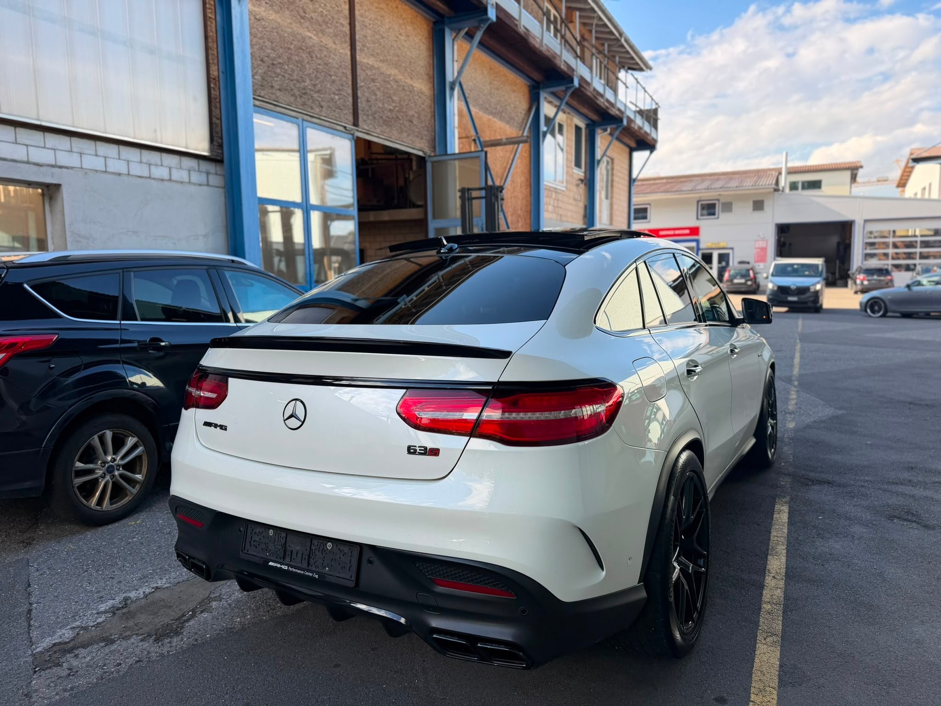MERCEDES-BENZ GLE Coupé 63 S AMG 4Matic Speedshift-image-1
