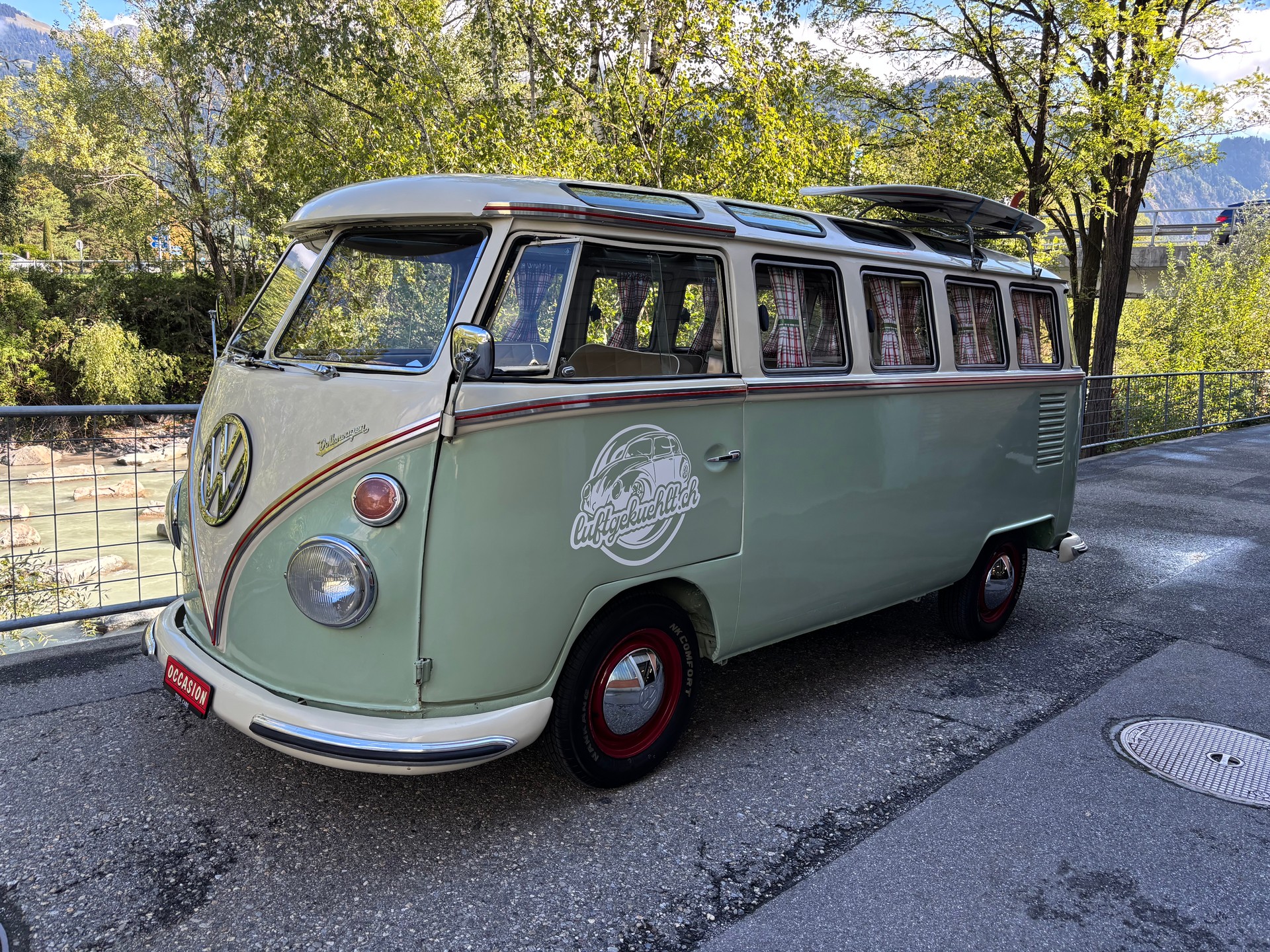 VW Samba-showroom-element-2