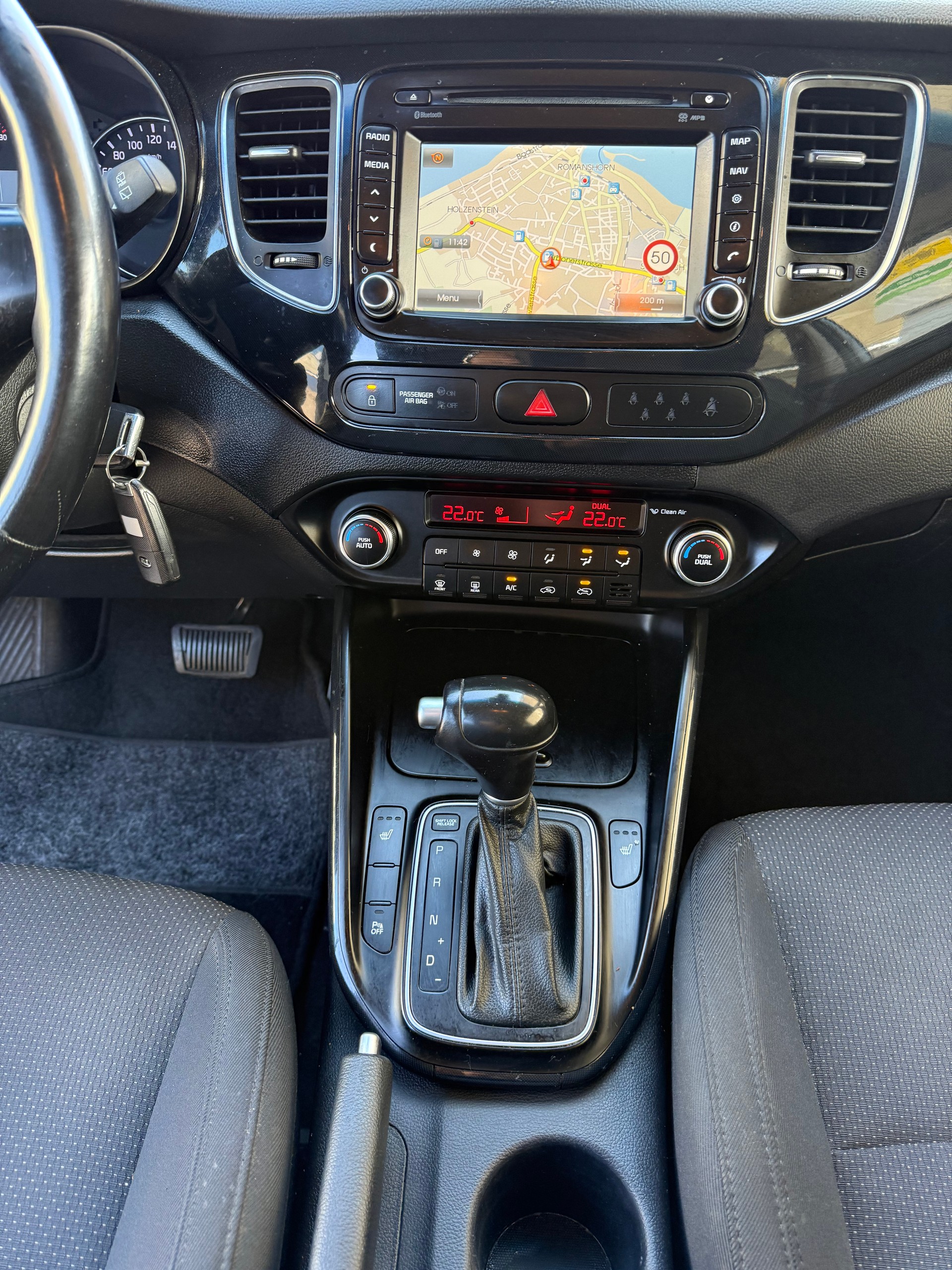 KIA Carens 1.7 CRDi Trend DCT-image-7