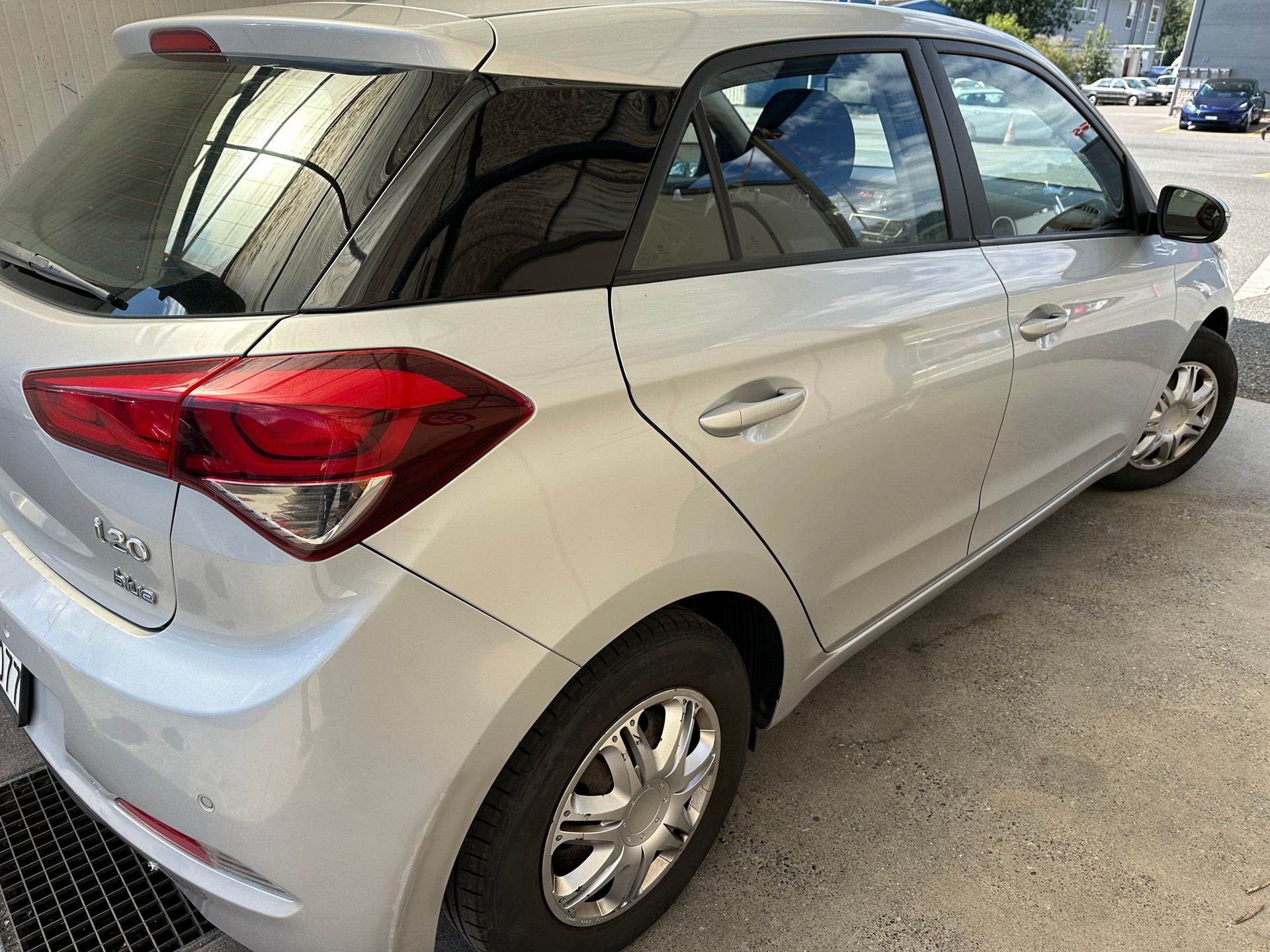 HYUNDAI i20 1.2 Amplia-image-2