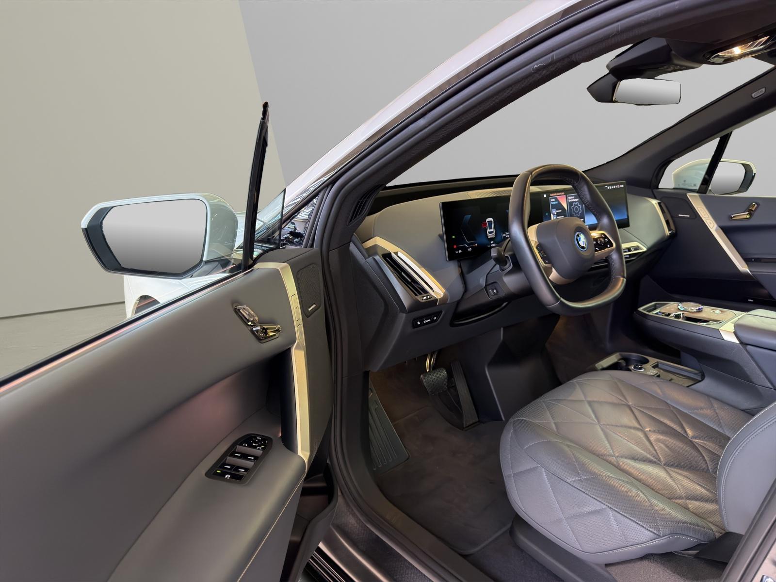 BMW iX xDrive40 SportPaket-image-10