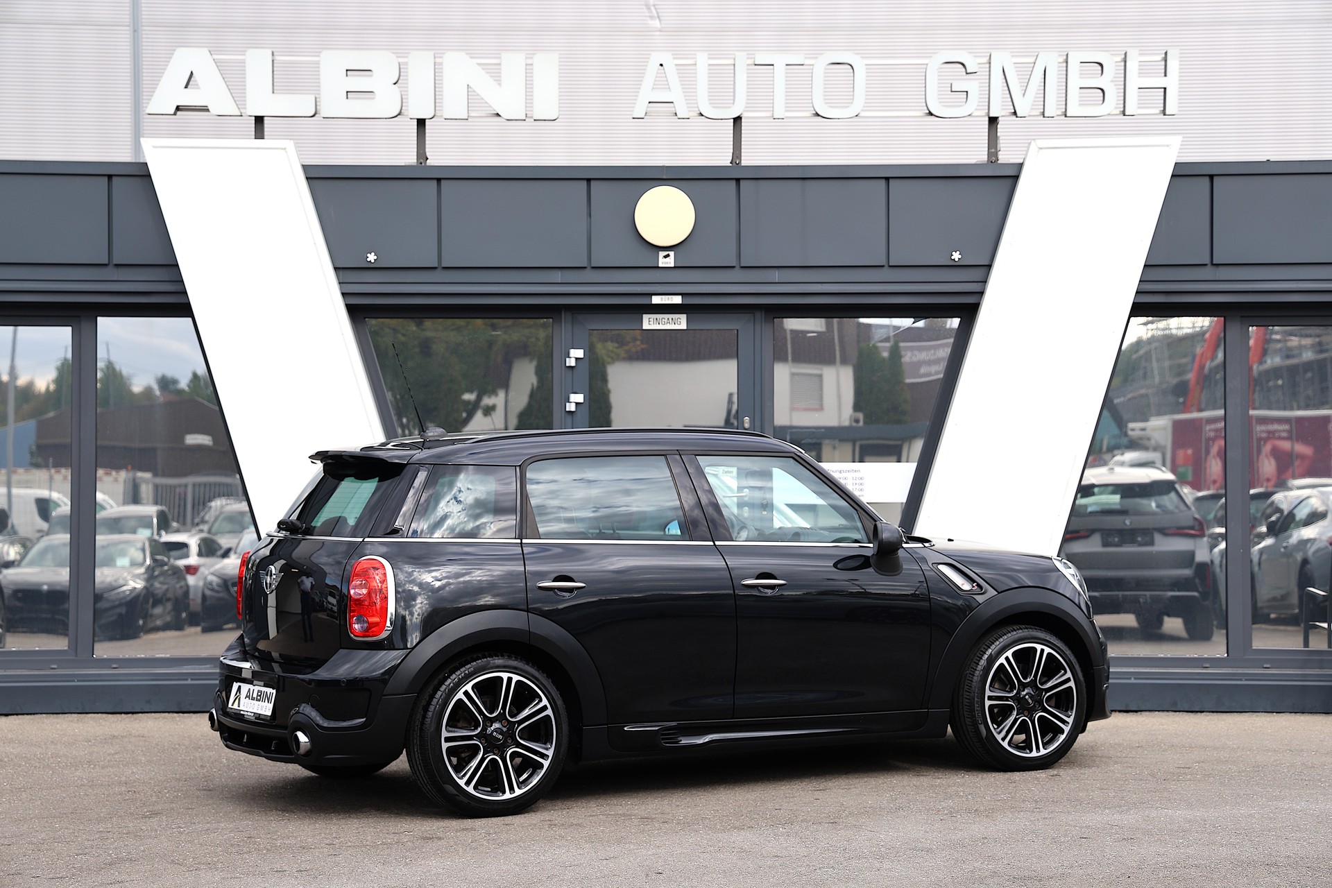 MINI Countryman R60 1.6i Cooper S ALL4 **Frisch ab MFK & Service, Garantie inkl.**-showroom-element-3