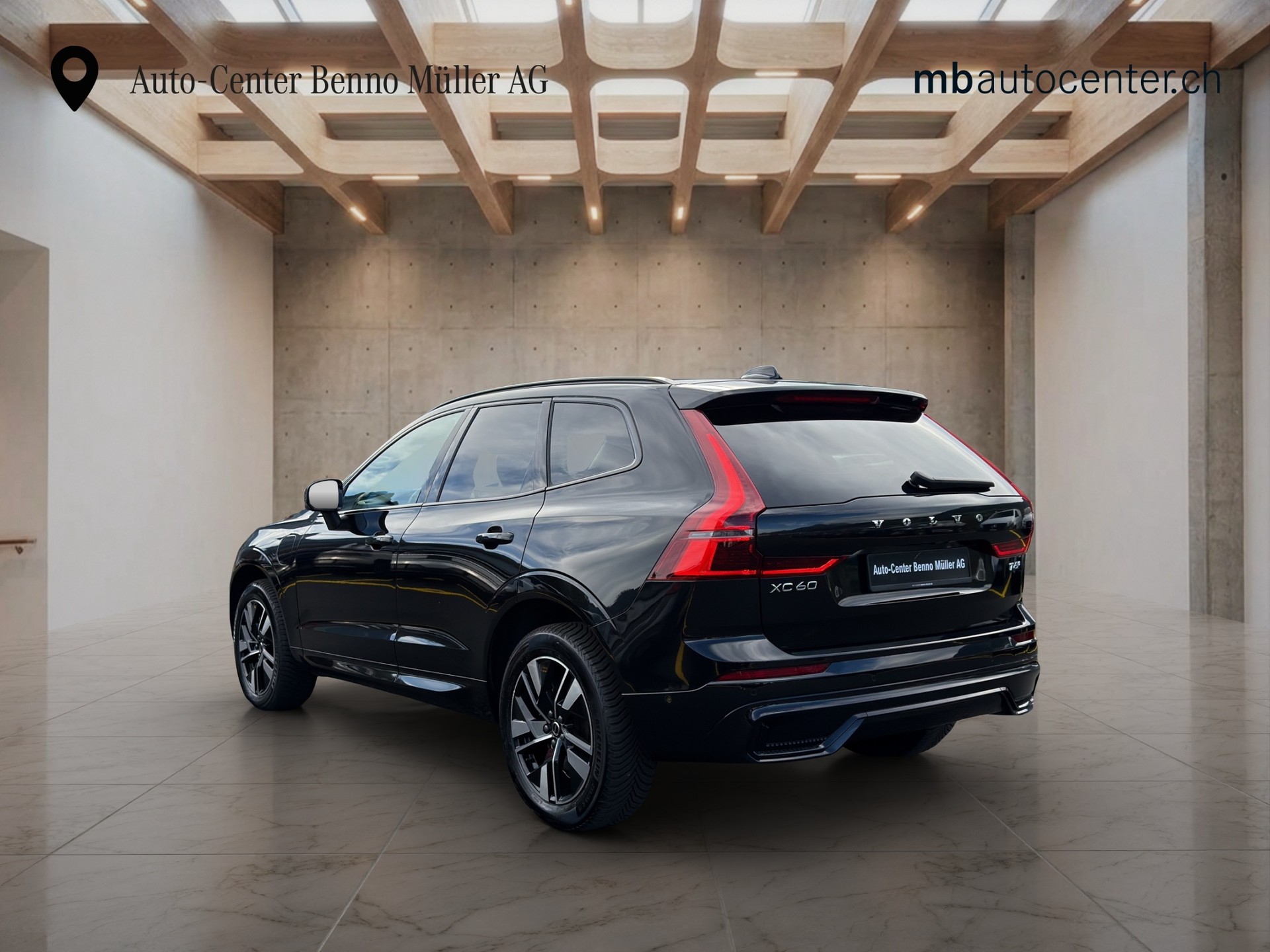 VOLVO XC60 2.0 T6 TE Plus Dark eAWD-showroom-element-2