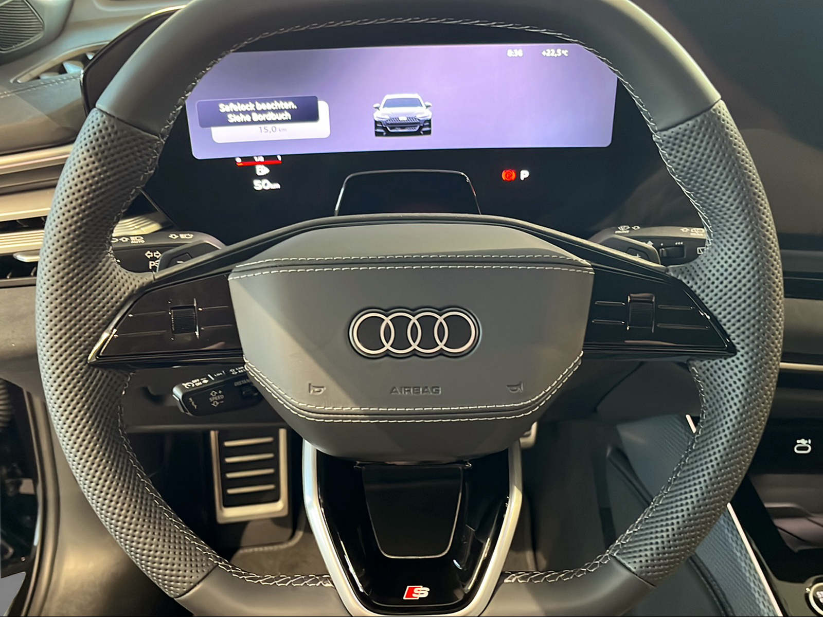 AUDI A6 Allroad 3.0 TDI quattro S-Tronic-image-12