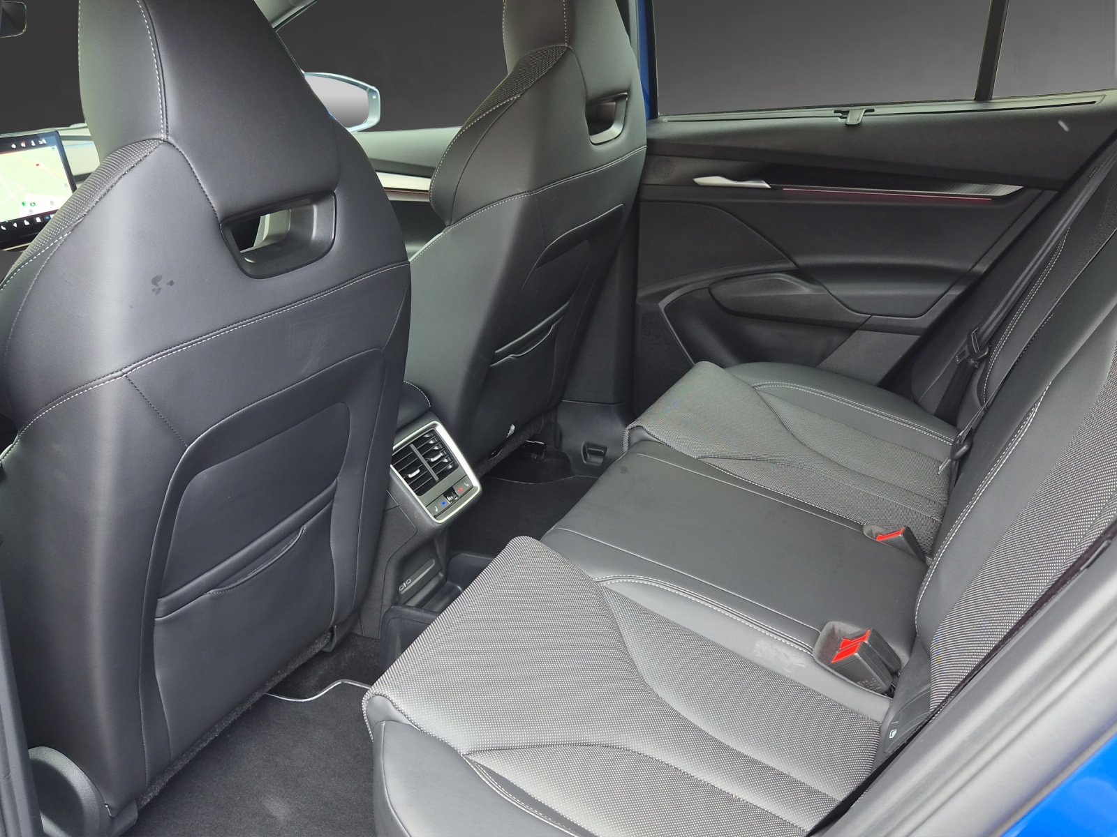 SKODA Enyaq 4x4 RS-image-6