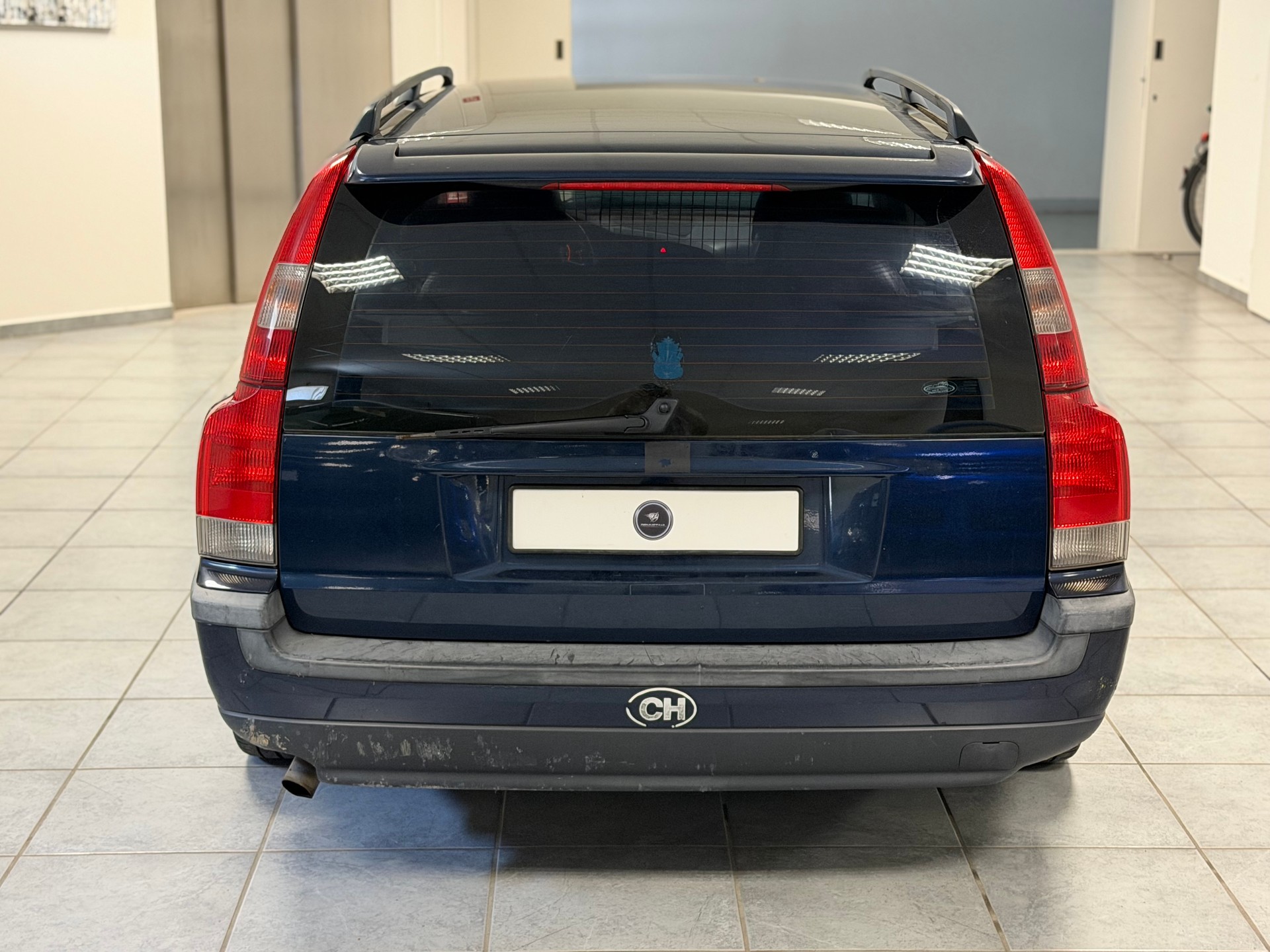 VOLVO V70 T5-image-9