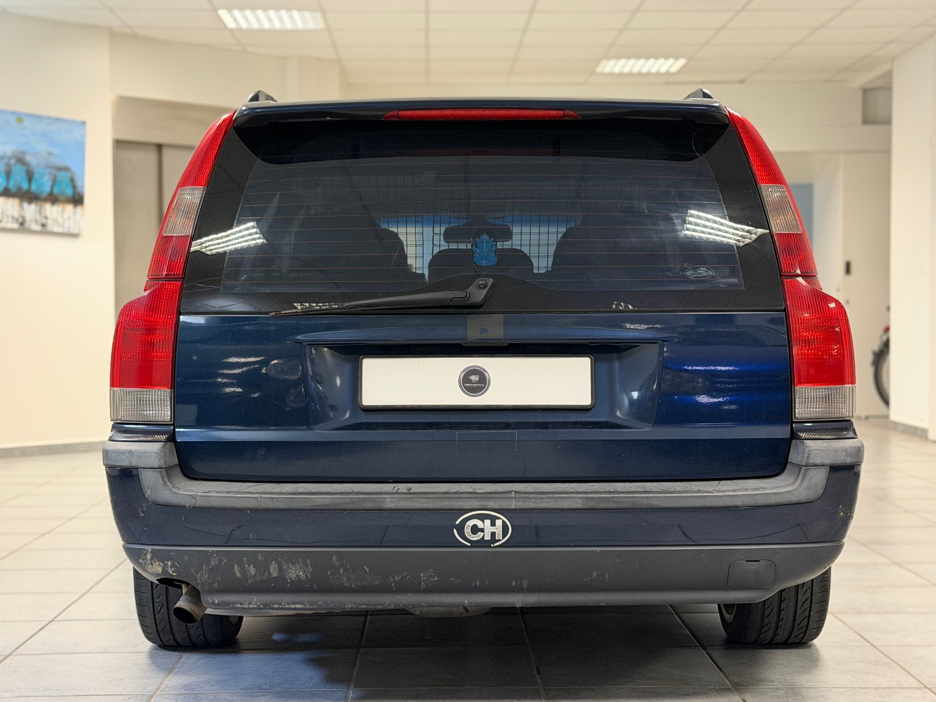VOLVO V70 T5-image-8