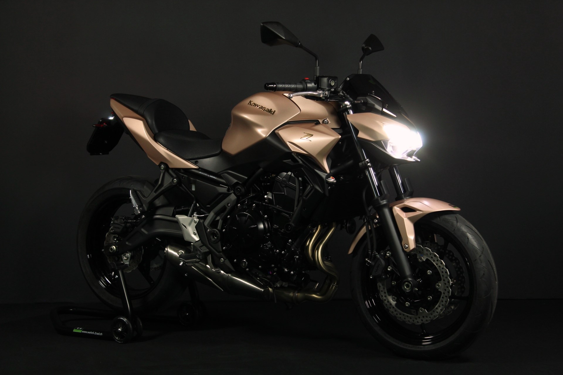 KAWASAKI Z 650 (50/35 KW) *Rose-Gold* Level 1-image-1
