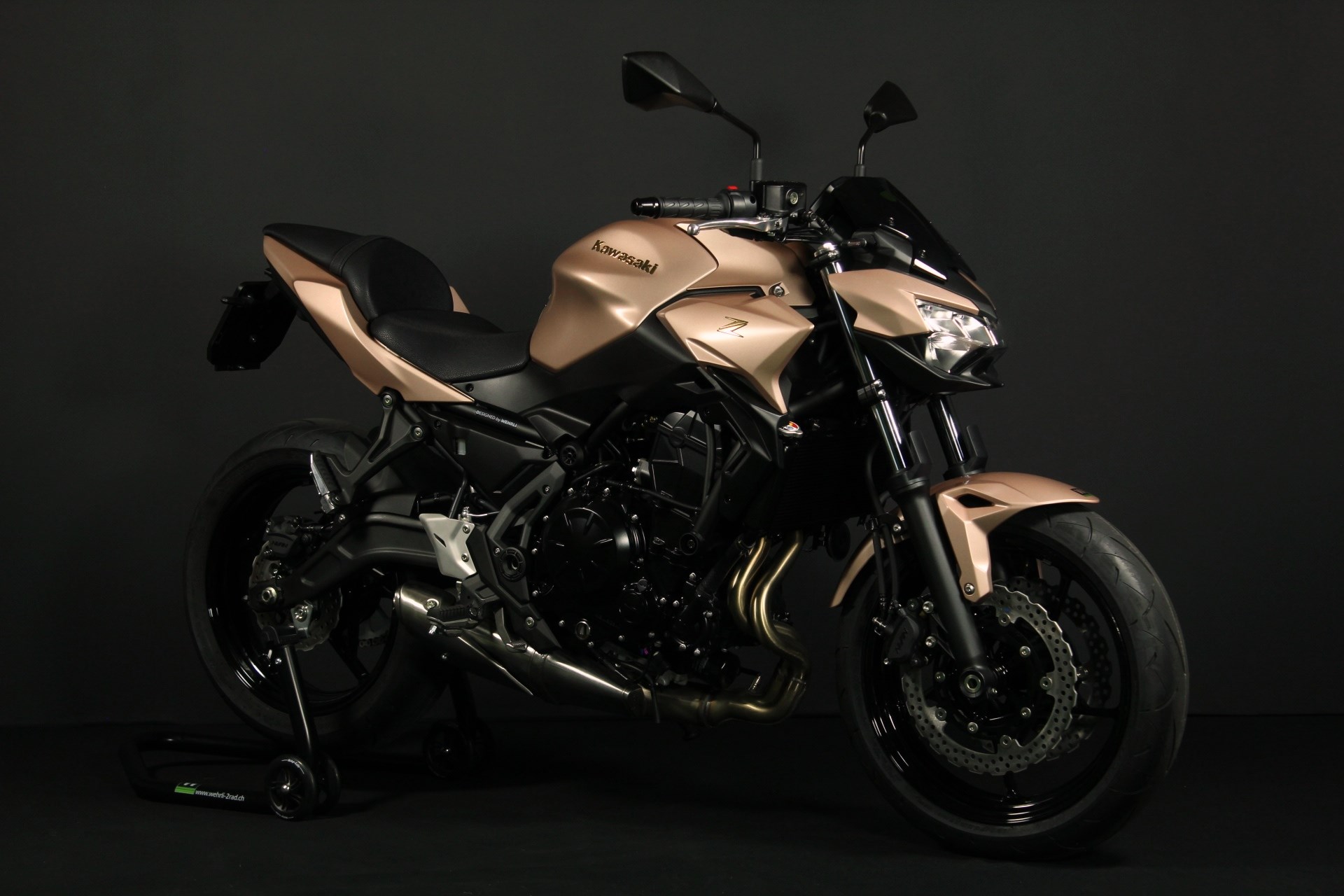 KAWASAKI Z 650 (50/35 KW) *Rose-Gold* Level 1-image-2