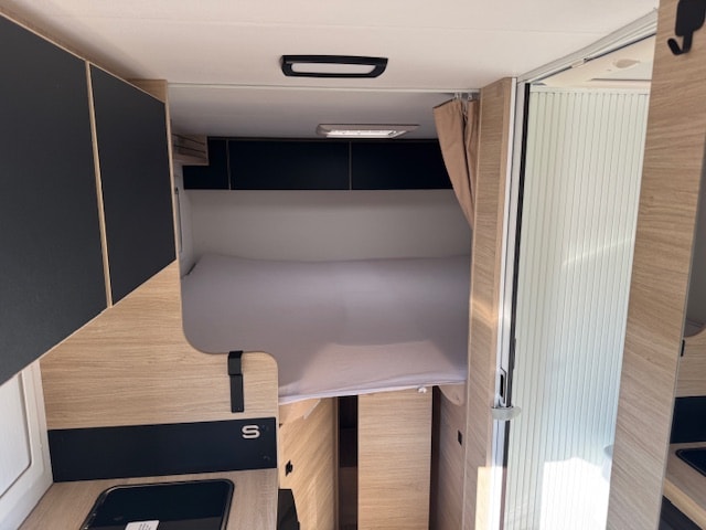 CHALLENGER Trigano RE2 S217 Etape Edition Renault / TV Ahk Solar Anlage-image-11