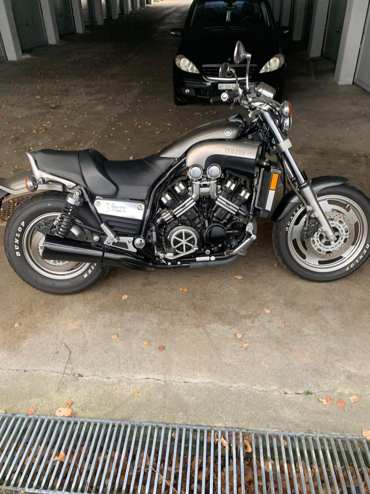 YAMAHA V-Max VMX 1200 (CAN)-image-0